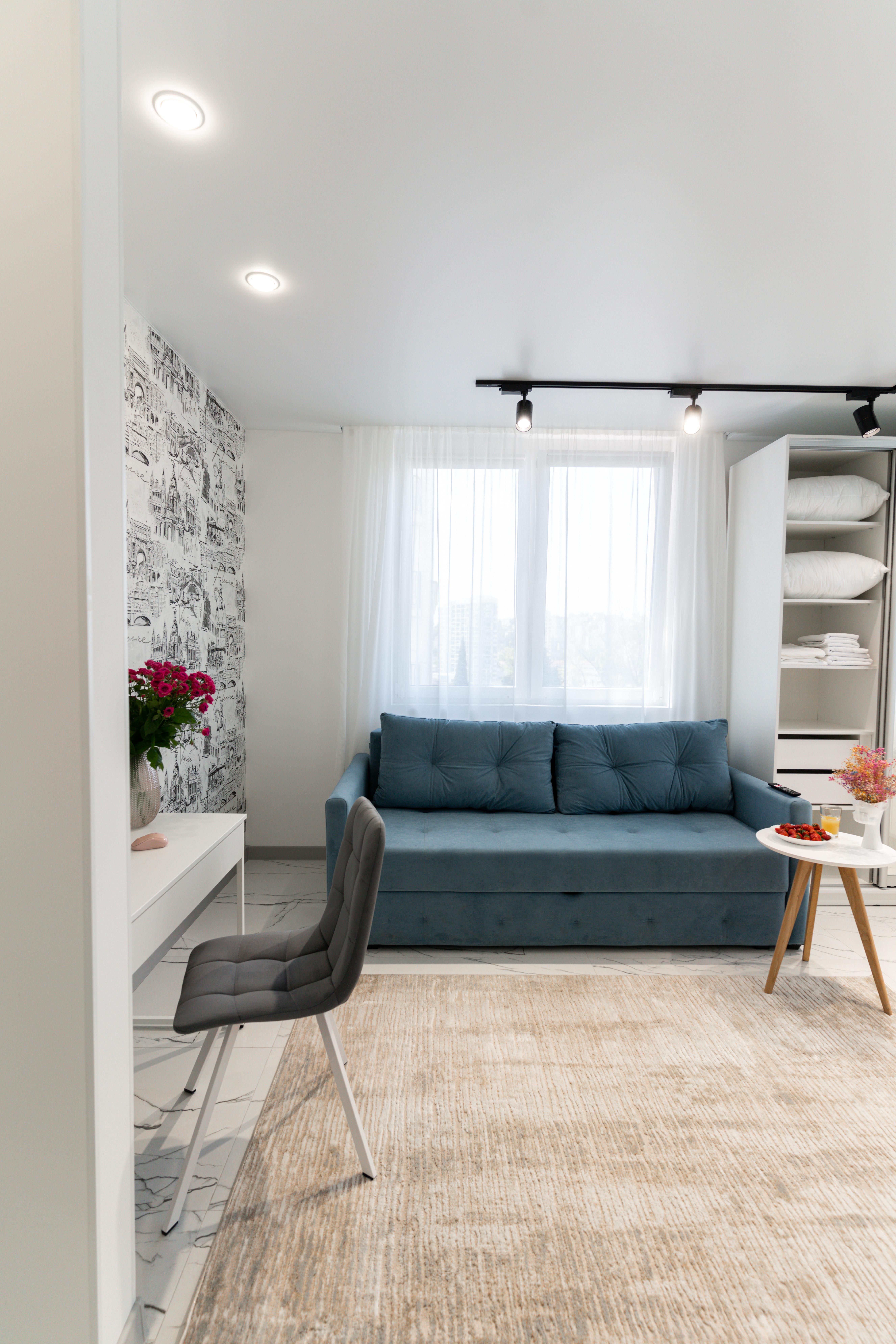 Номер-студия с диваном-кроватью