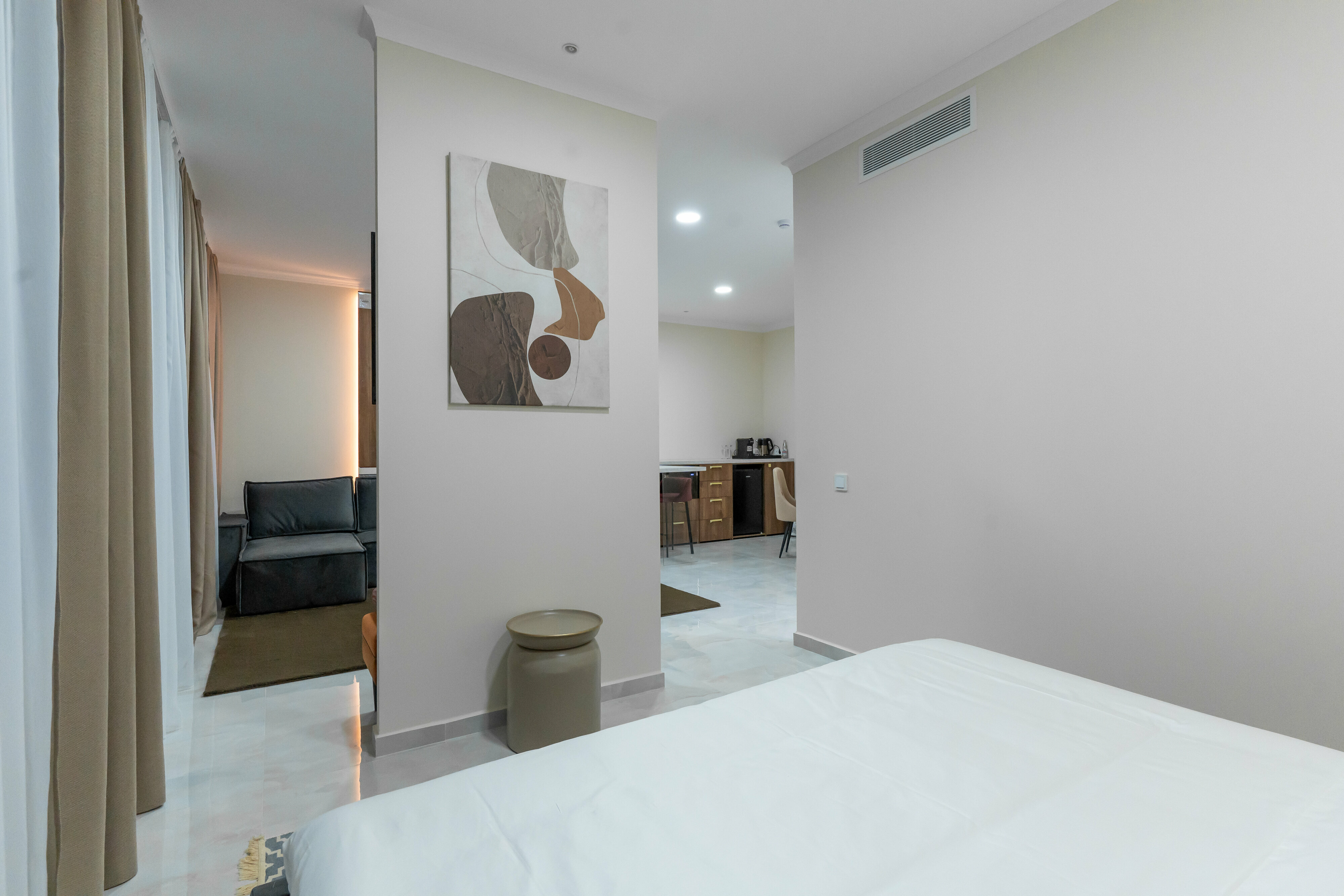 Премиум с  большой кроватью "KING SIZE"