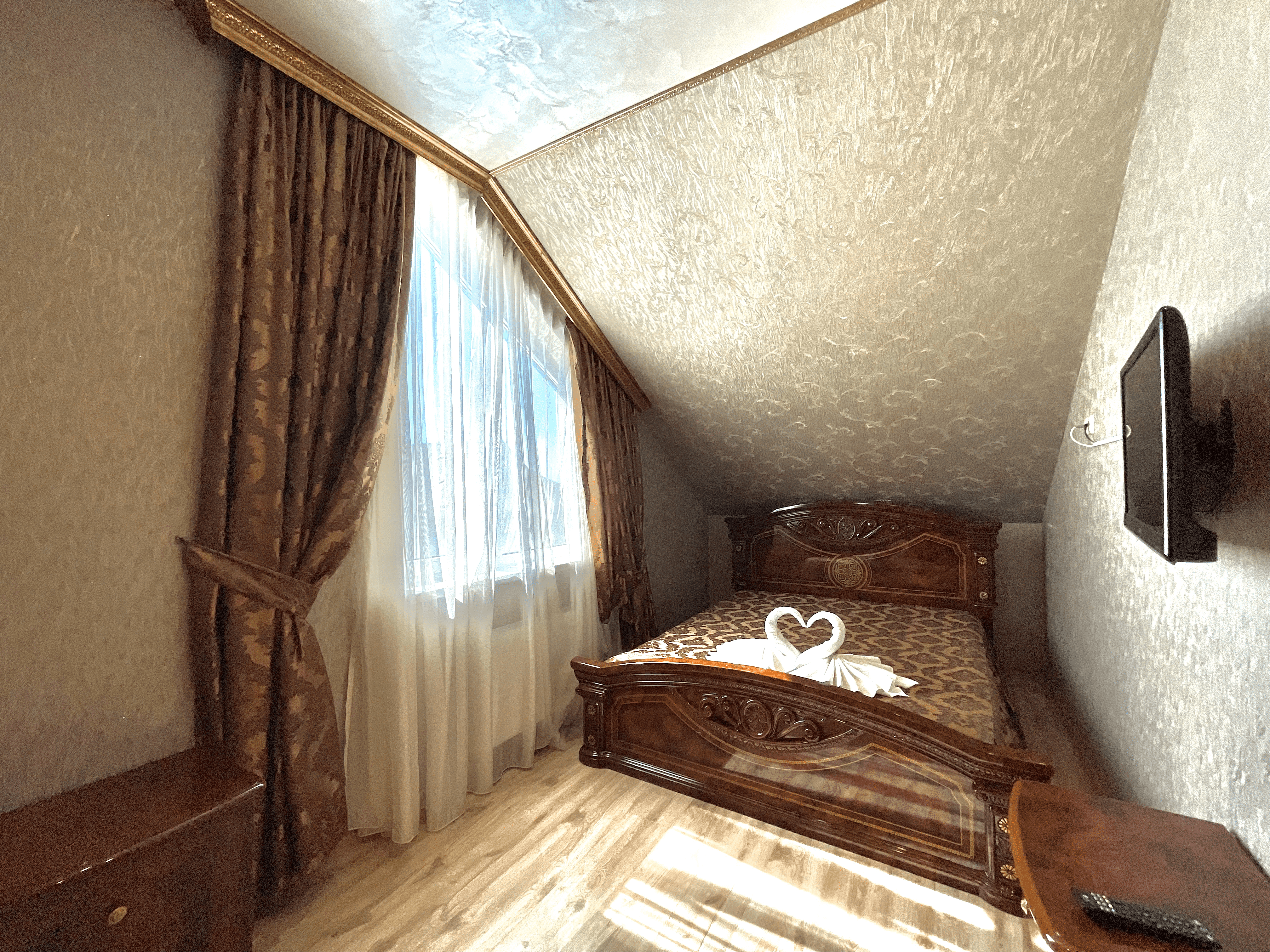 Двухместная комната с видом на море (мансарда, 4 этаж)