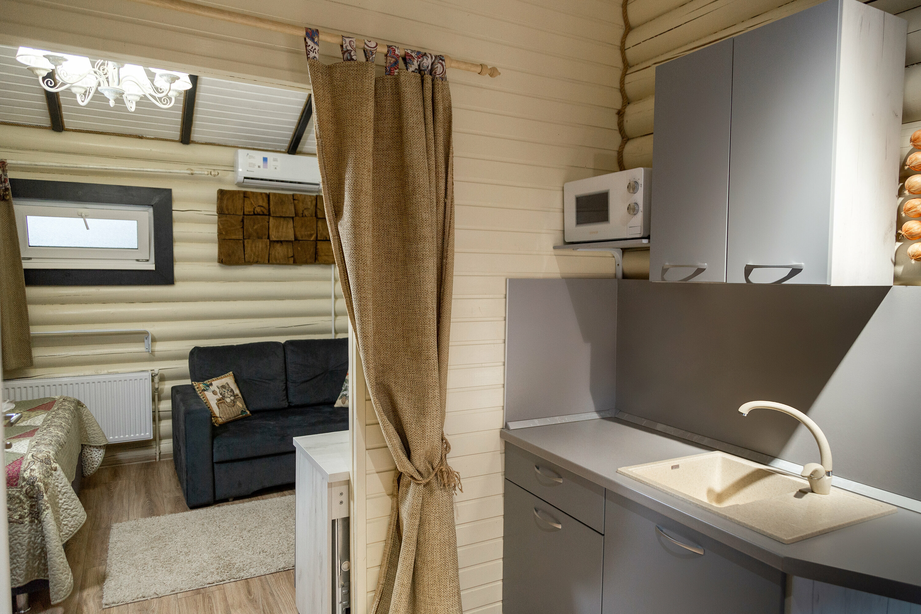 Люкс в русском кантри стиле с собственной террасой.