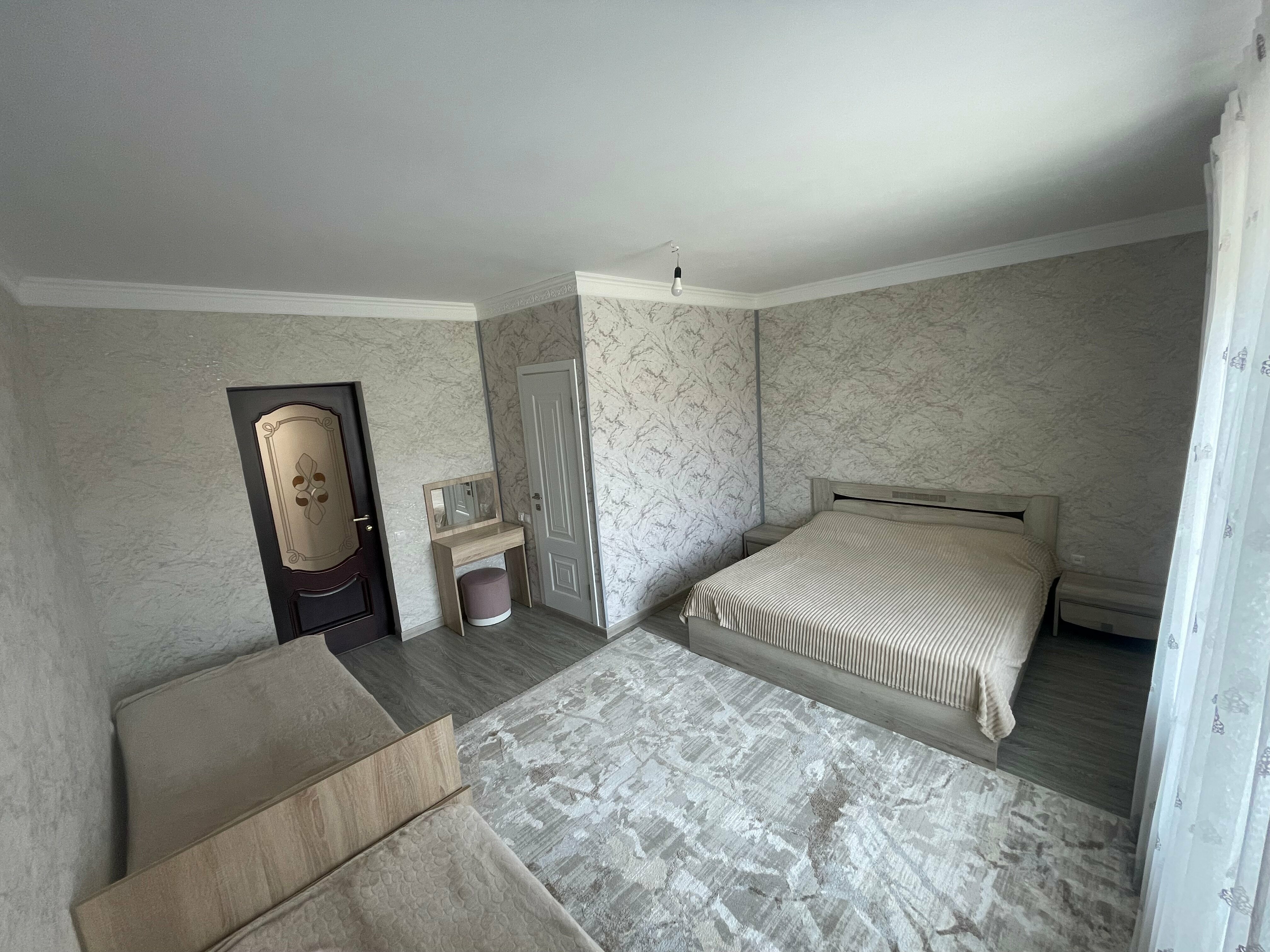 Cемейный номер с собственной ванной комнатой