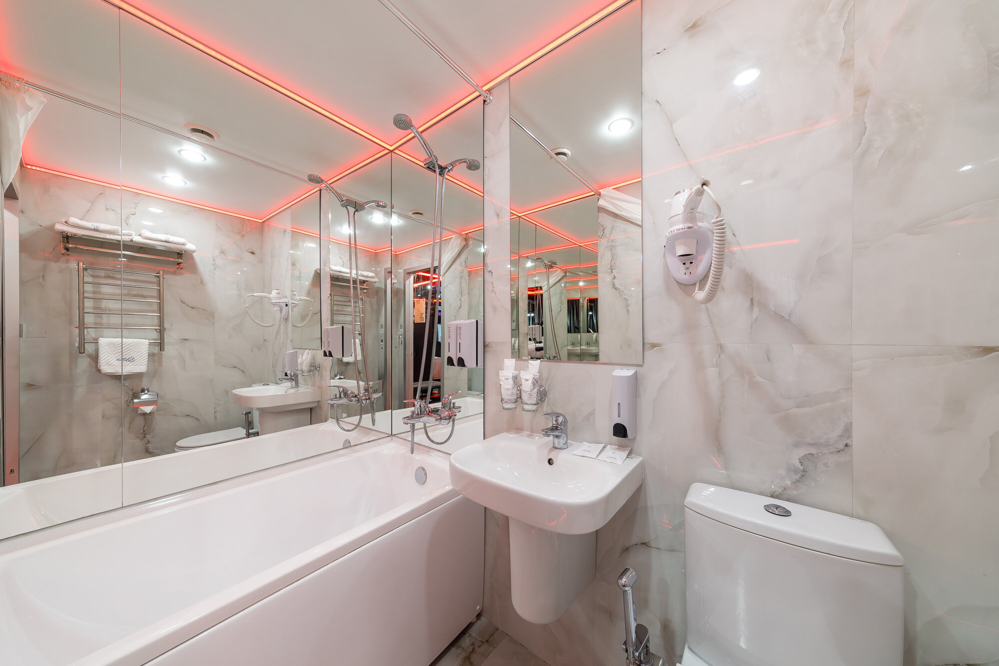 Улучшенный двухместный номер с 1 кроватью