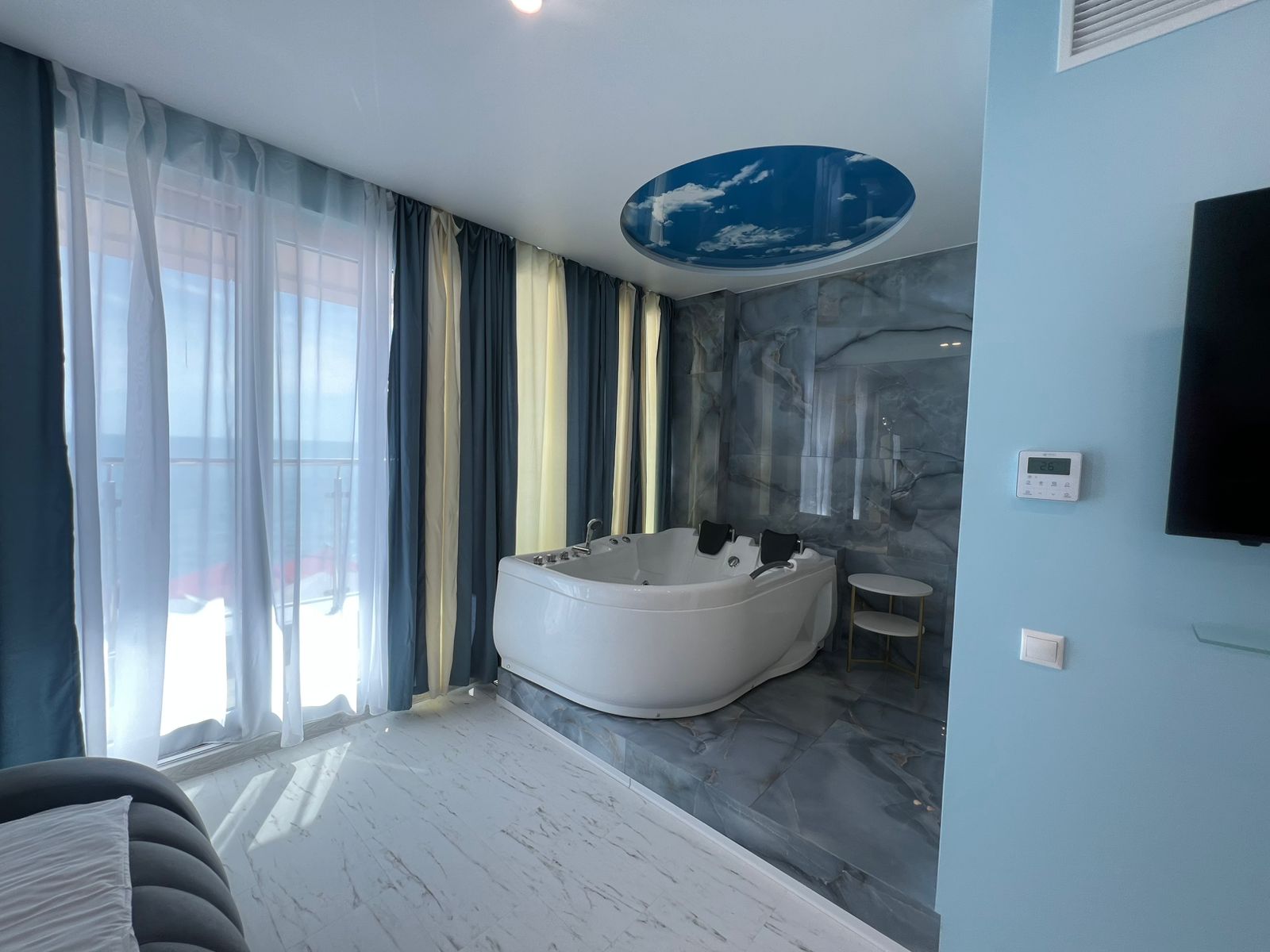 Номер с джакузи и сауной