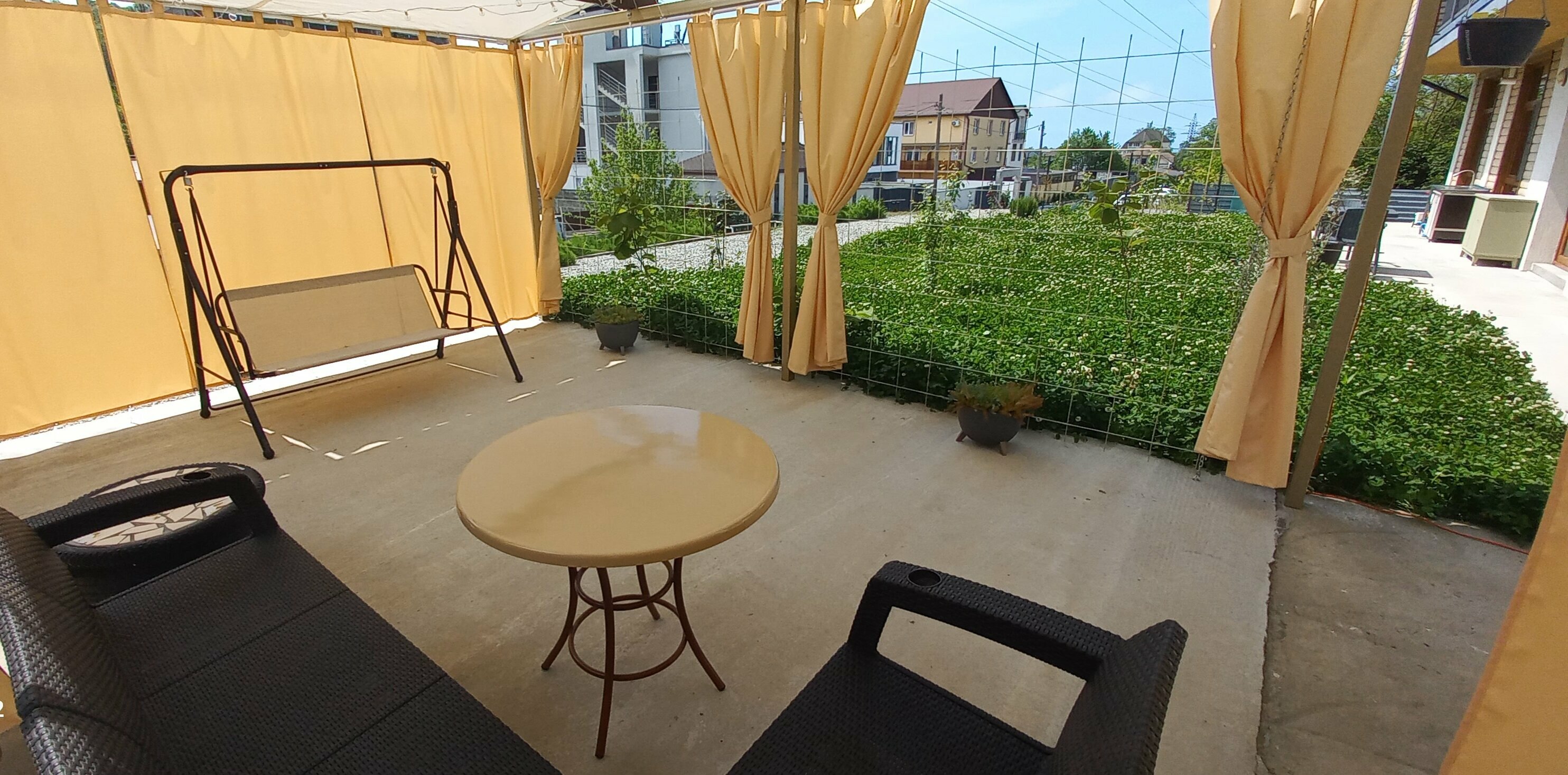 Трехместный номер «Комфорт» с душем