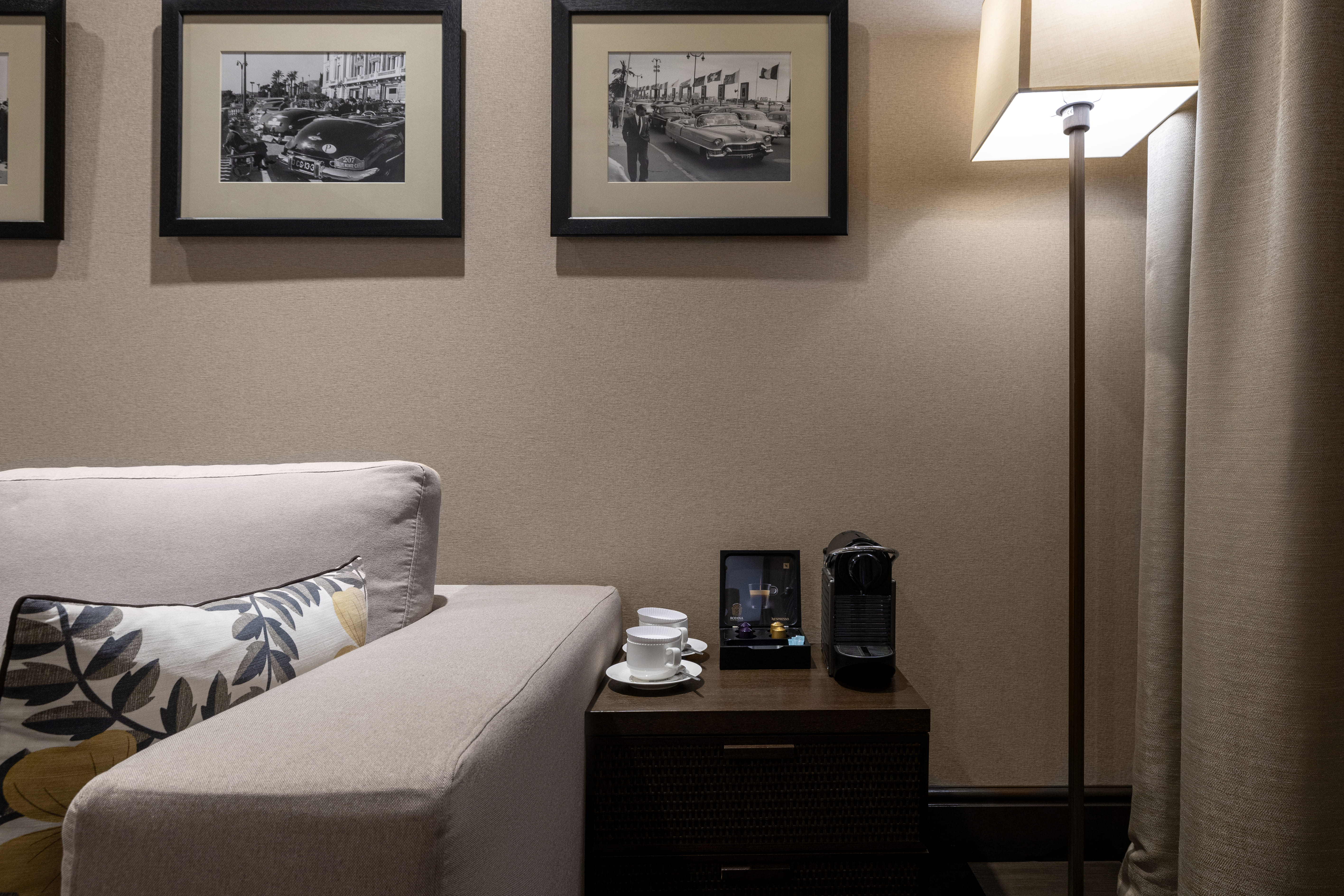 Джуниор сьют