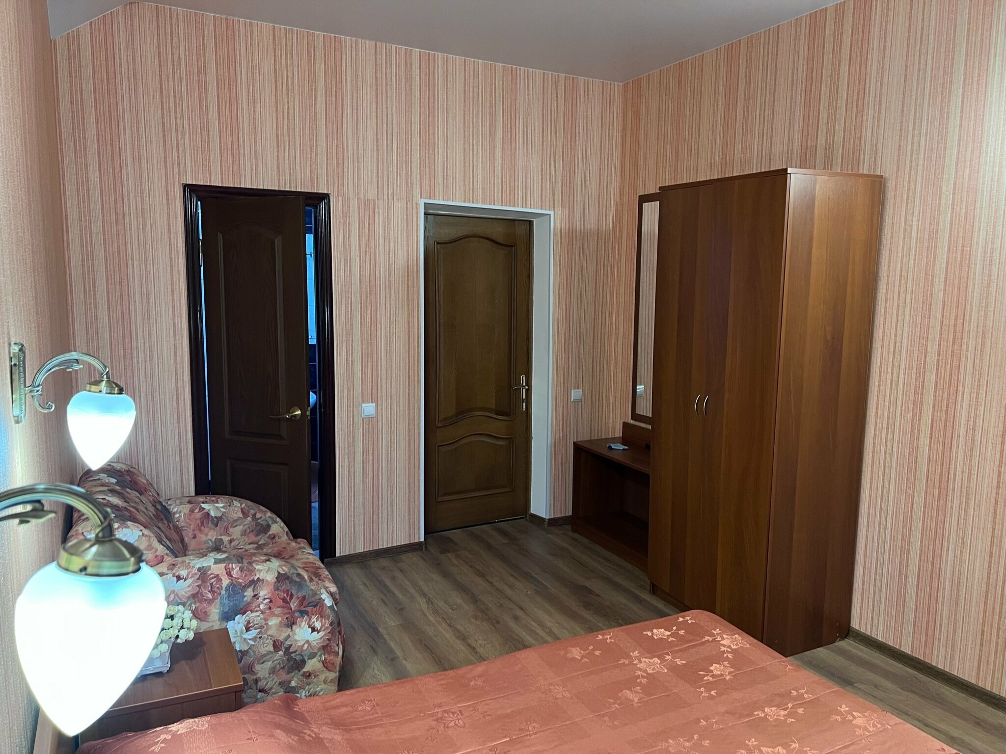 Четырехместный номер эконом-класса