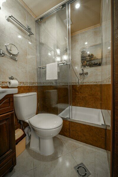 Трехместная комната с двуспальной кроватью ПР