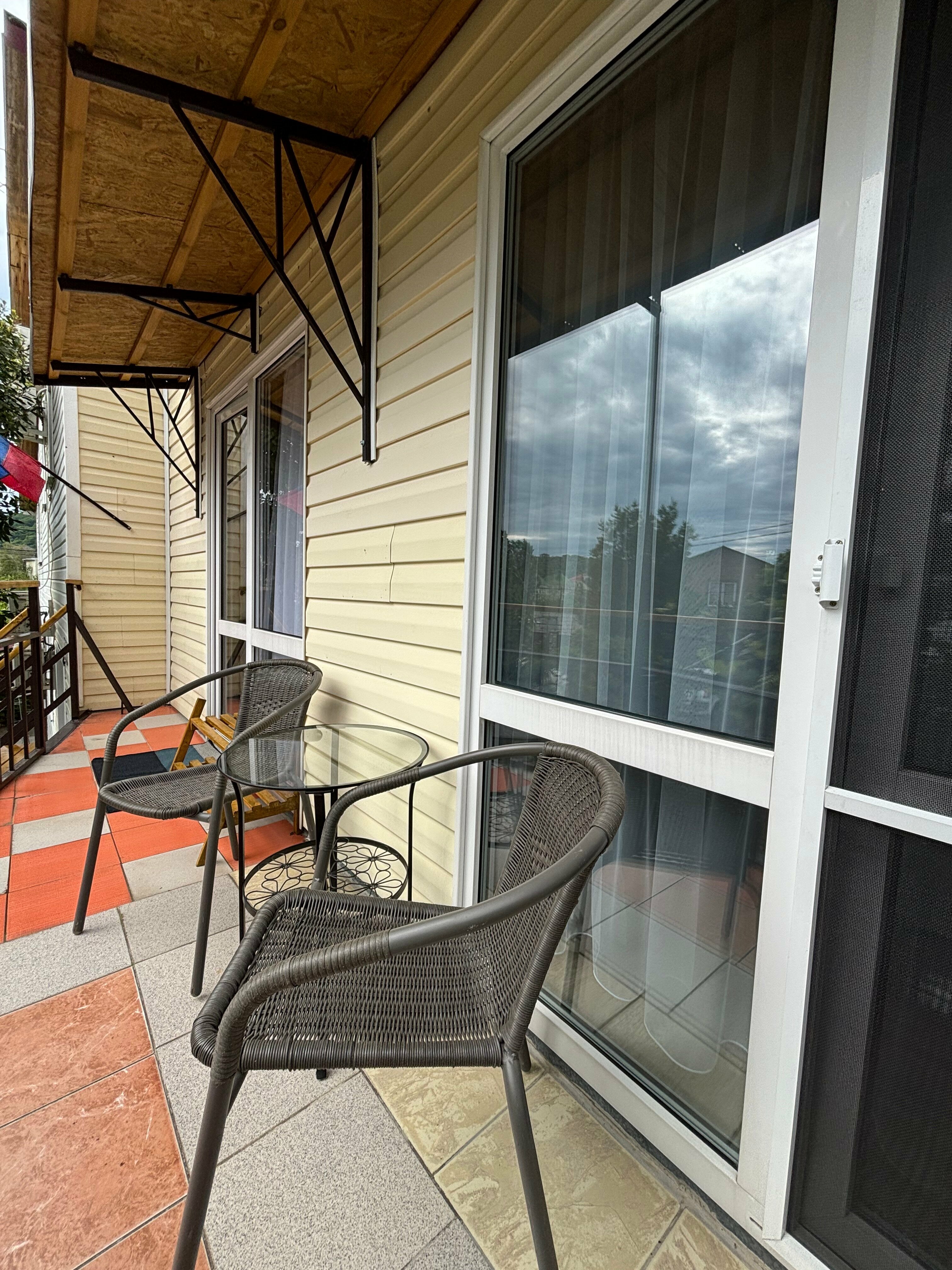 Двухкомнатный номер с балконом и отдельным входом