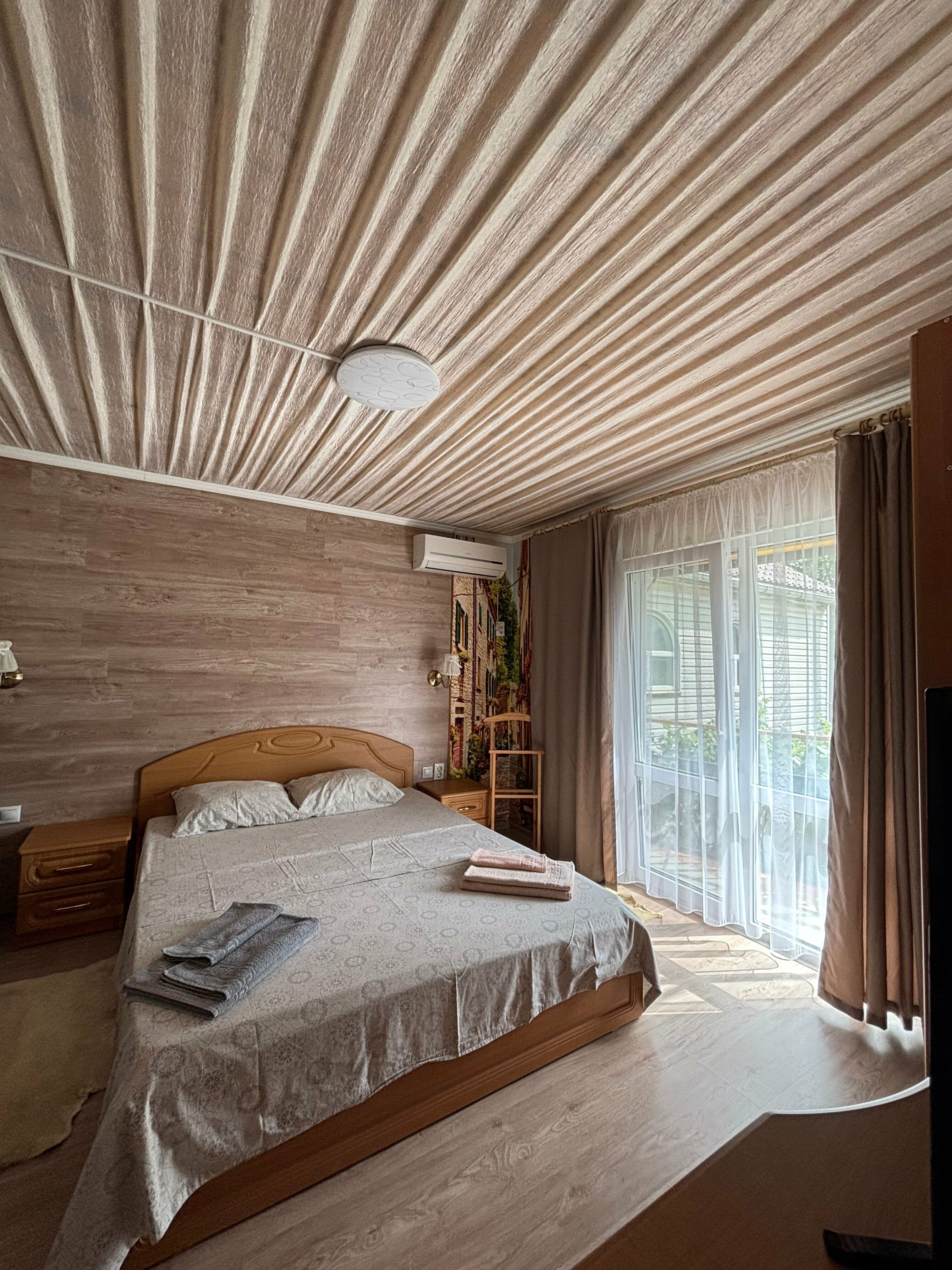 Двухкомнатный номер с балконом и отдельным входом