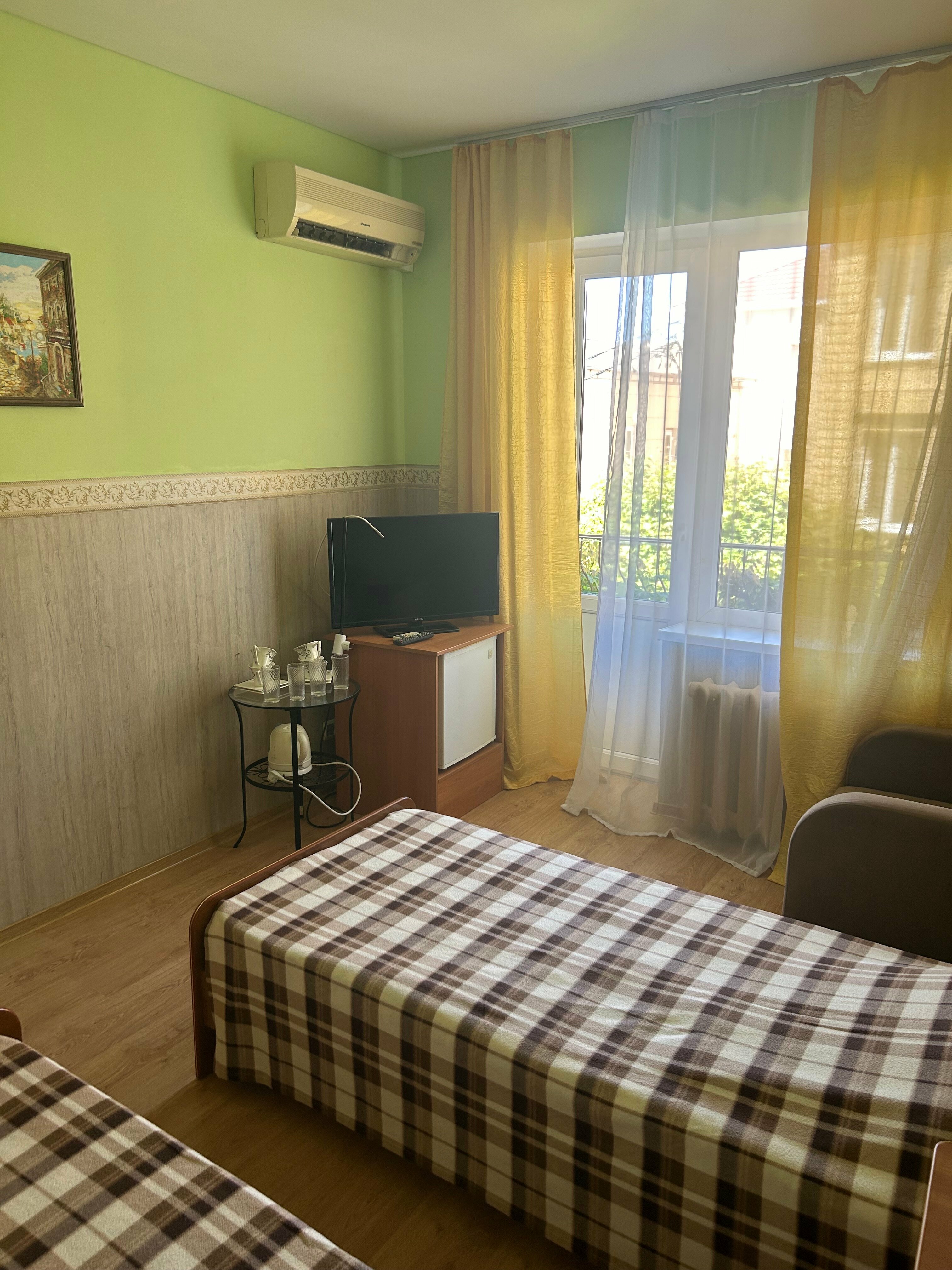 Cемейный номер с собственной ванной комнатой