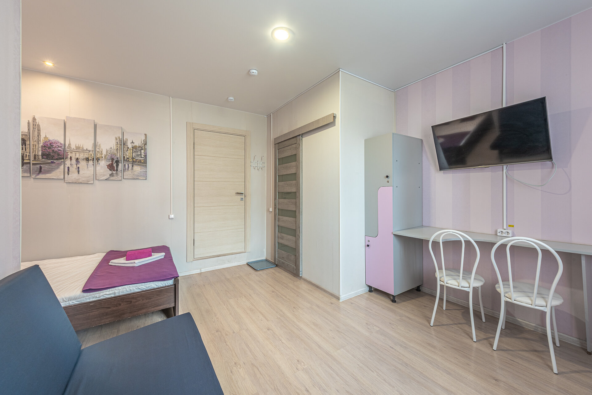 Cемейный номер с собственной ванной комнатой