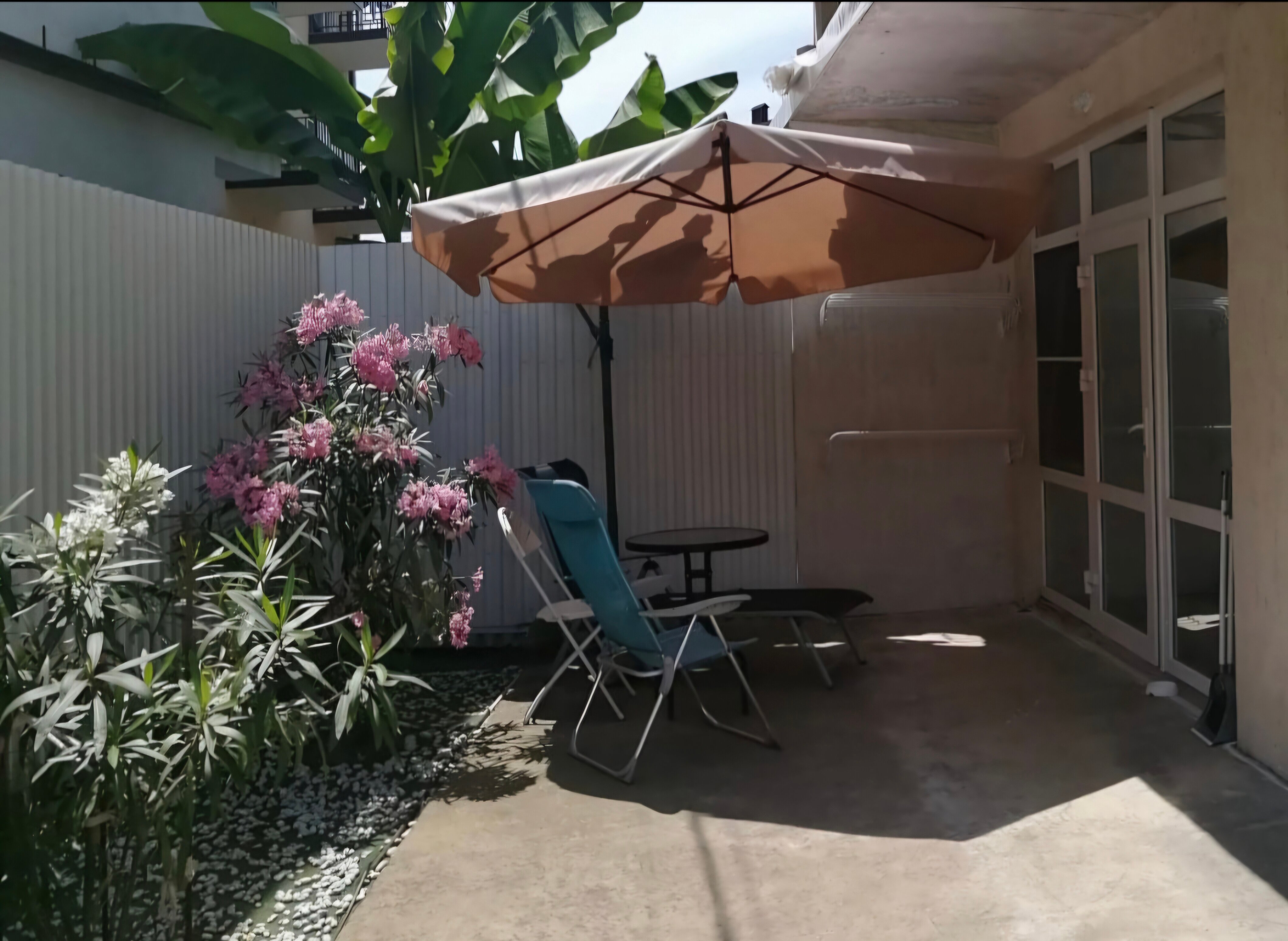 Номер-студия с видом на бассейн