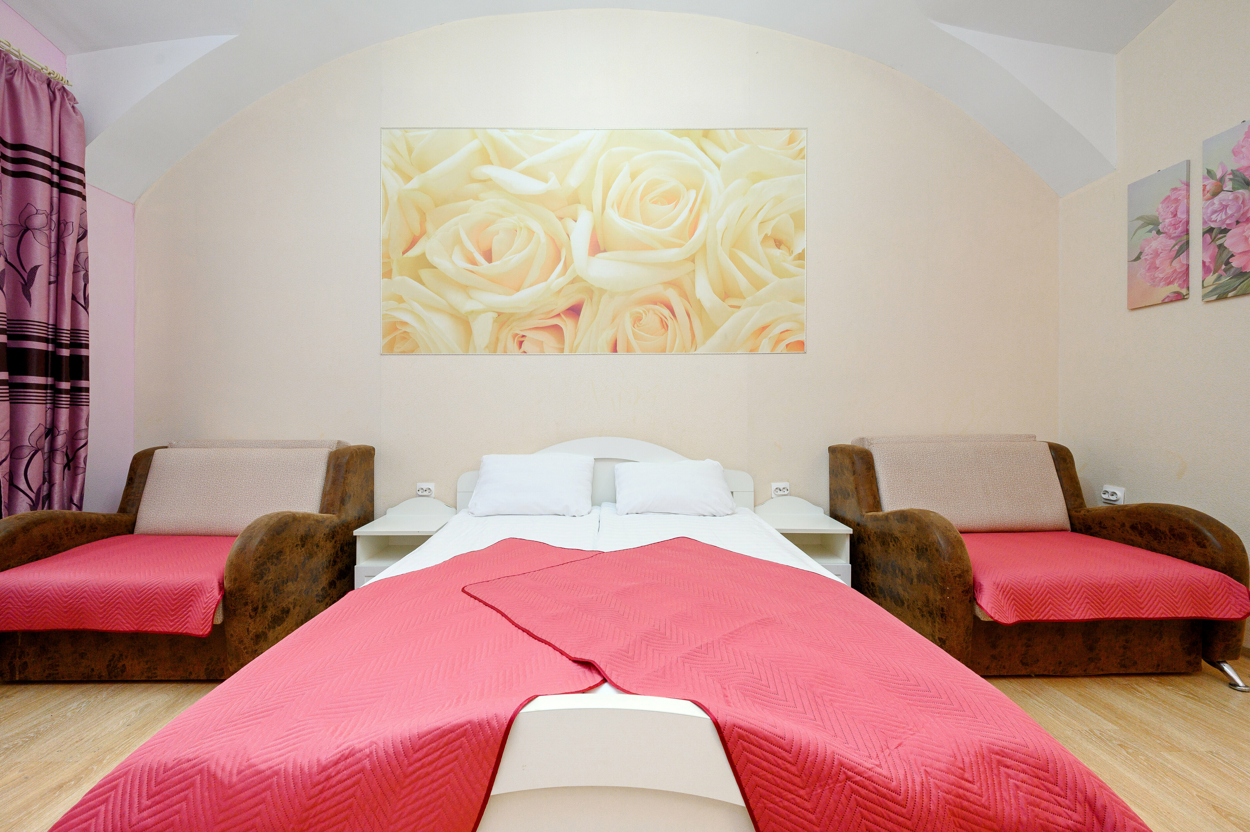 Номер комфорт с 1 двуспальной кроватью