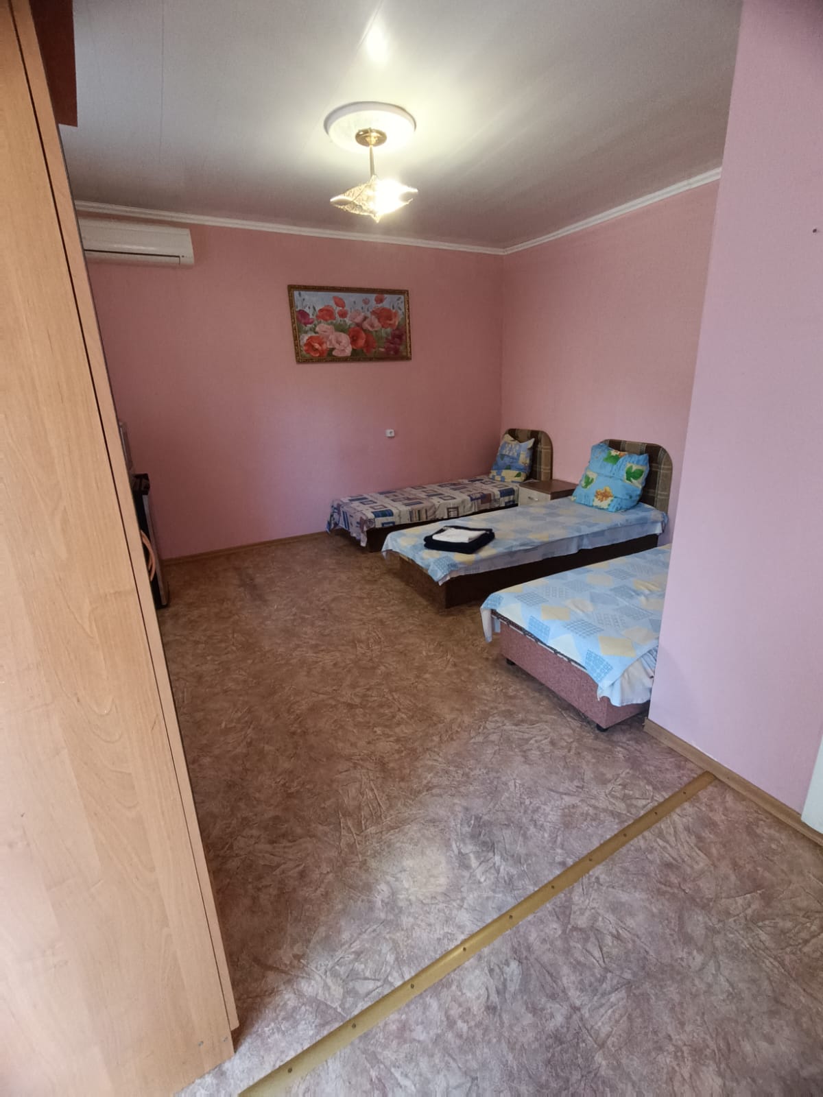 Бюджетный трехместный номер