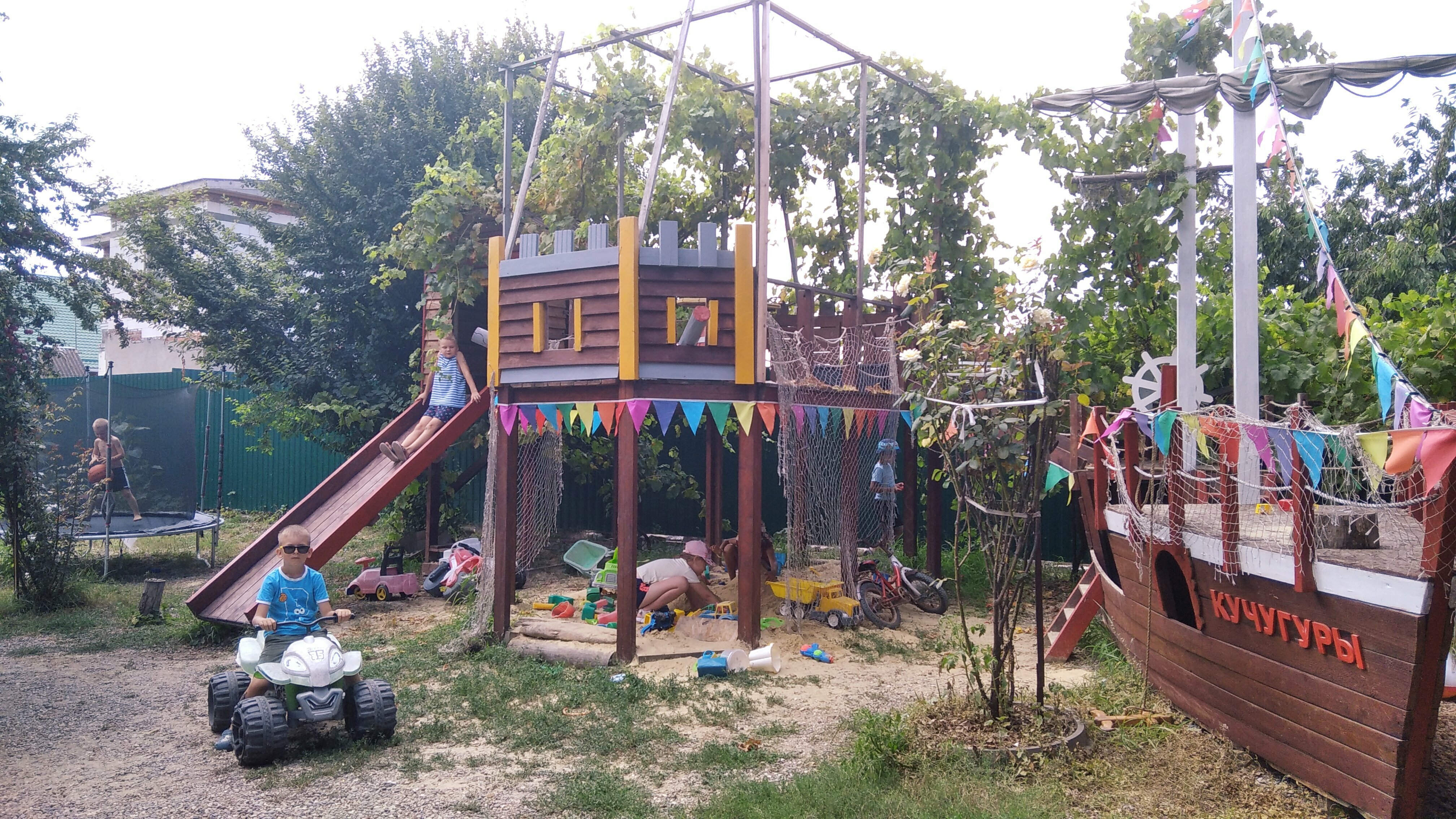 Семейный номер с террасой