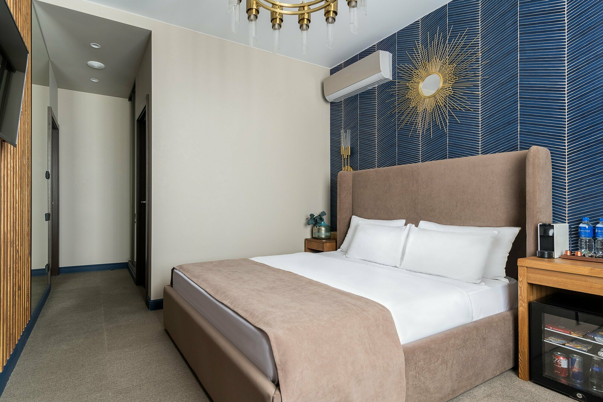 Улучшенный с видом на город