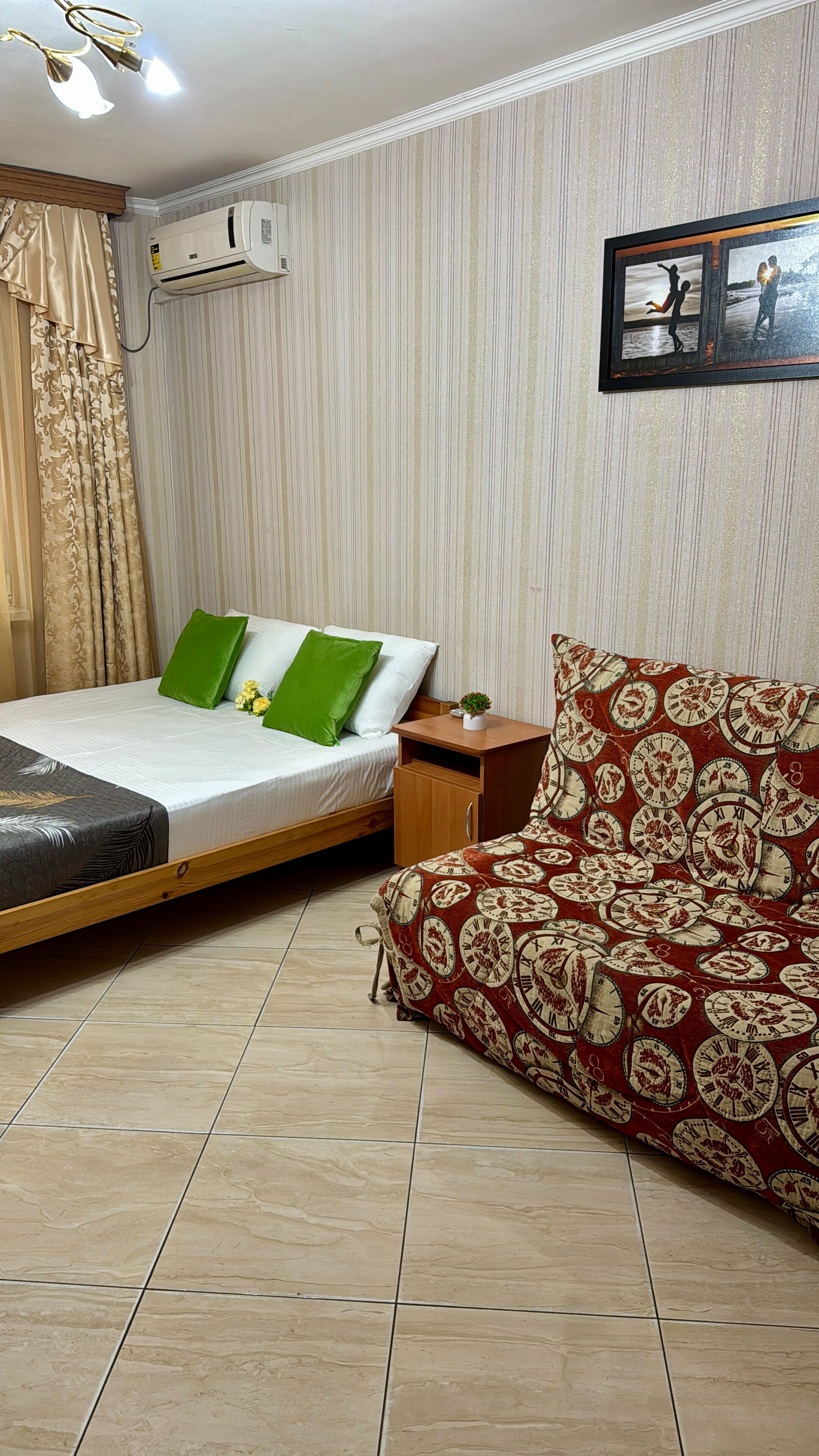 Cемейный номер с собственной ванной комнатой