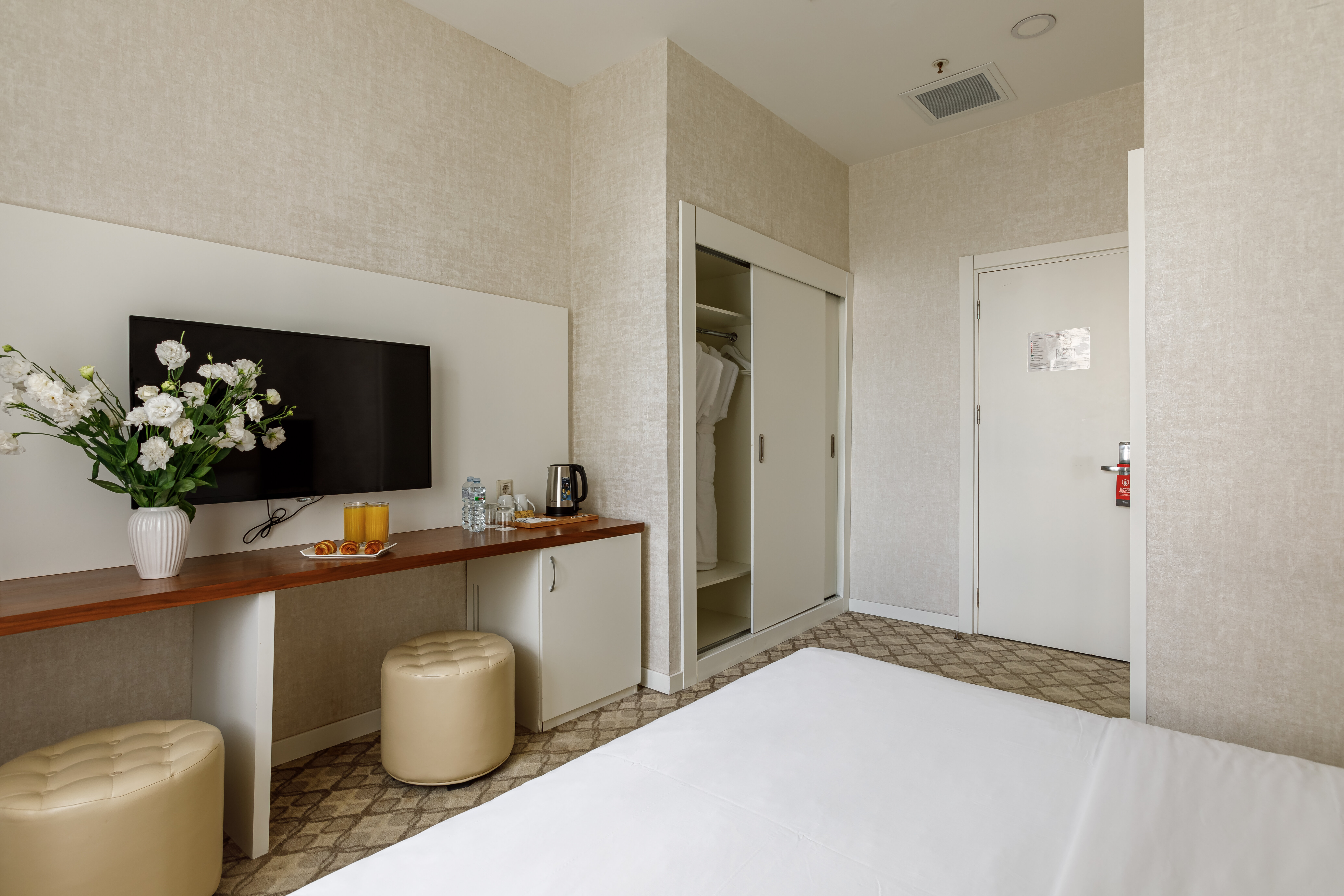 Стандарт с двуспальной кроватью