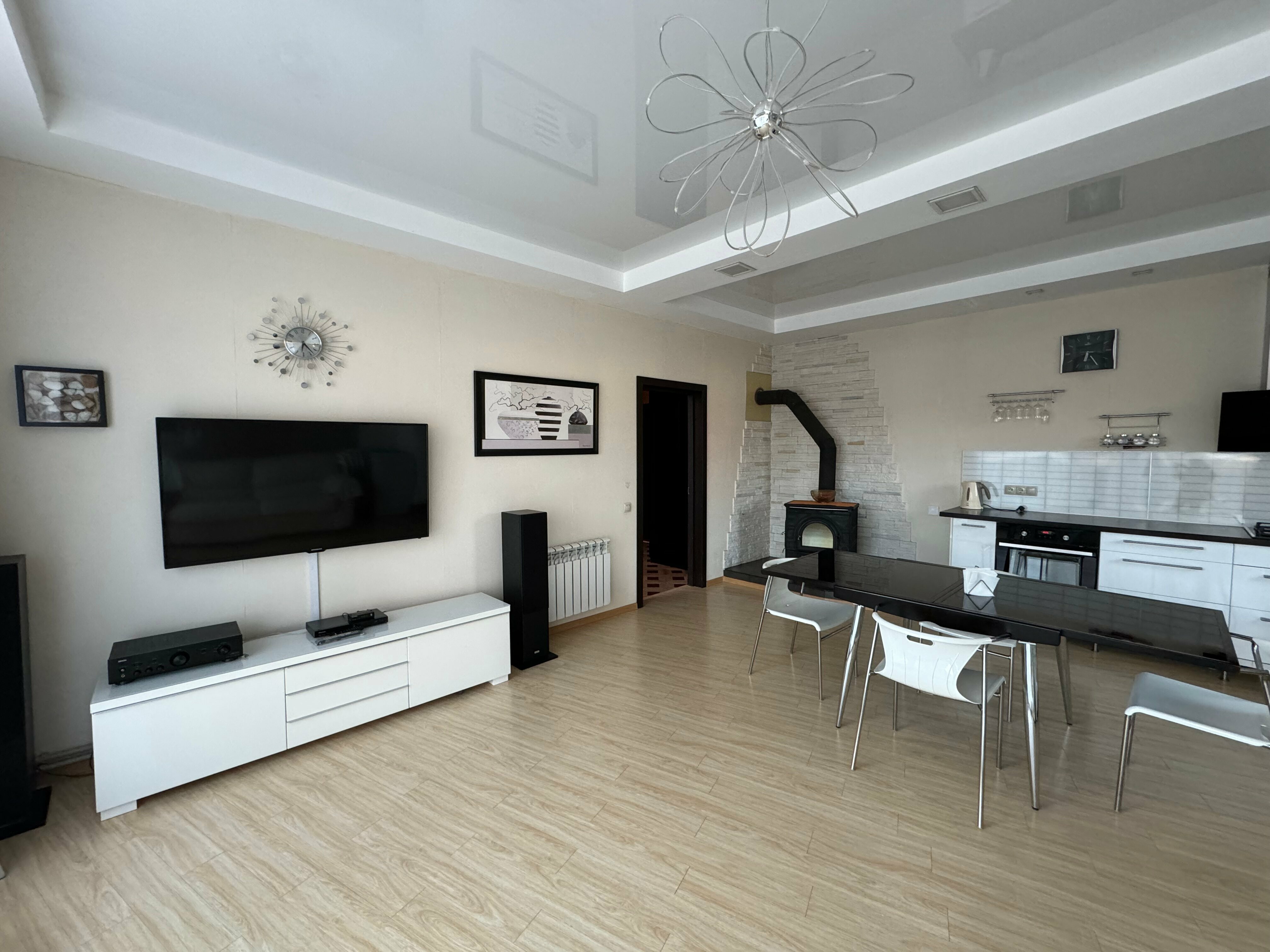 Дом СКАЛА на горьковском море