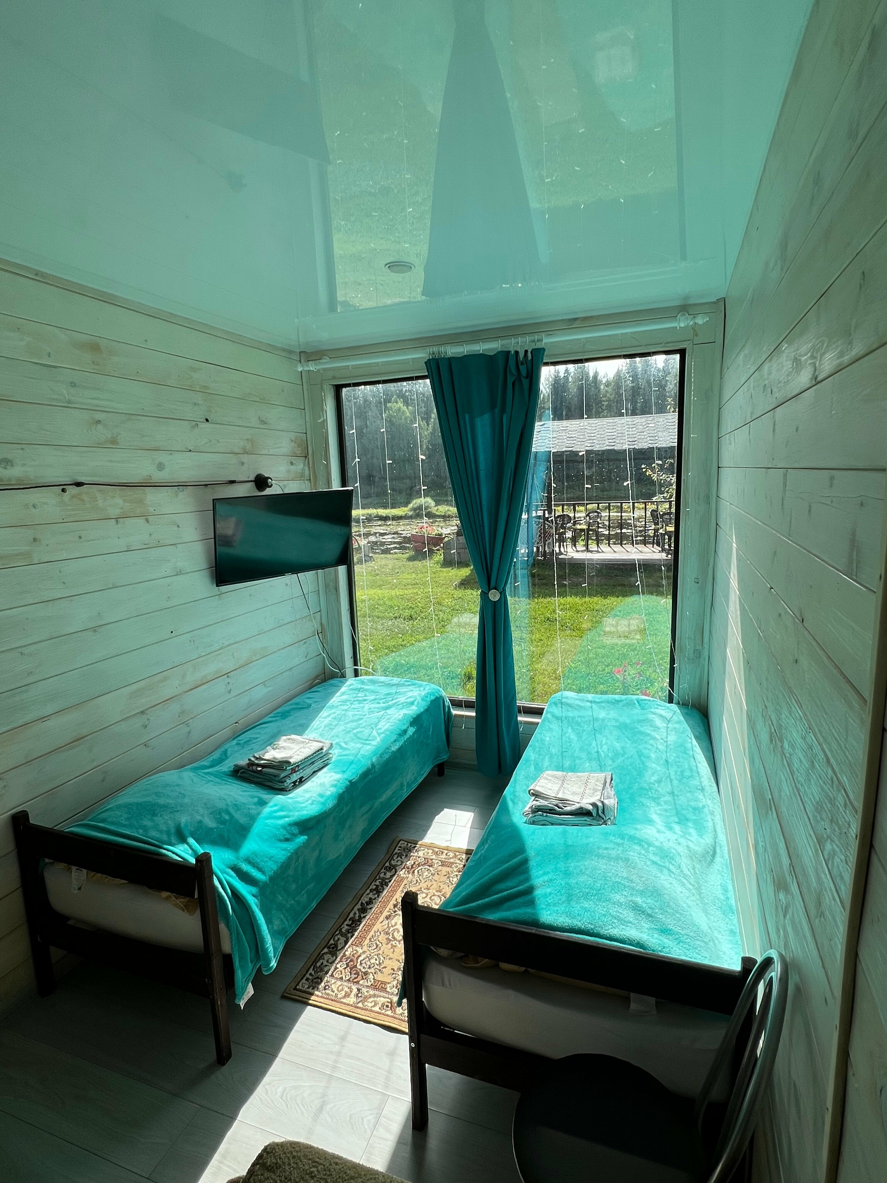 Студия с панорамным видом на реку