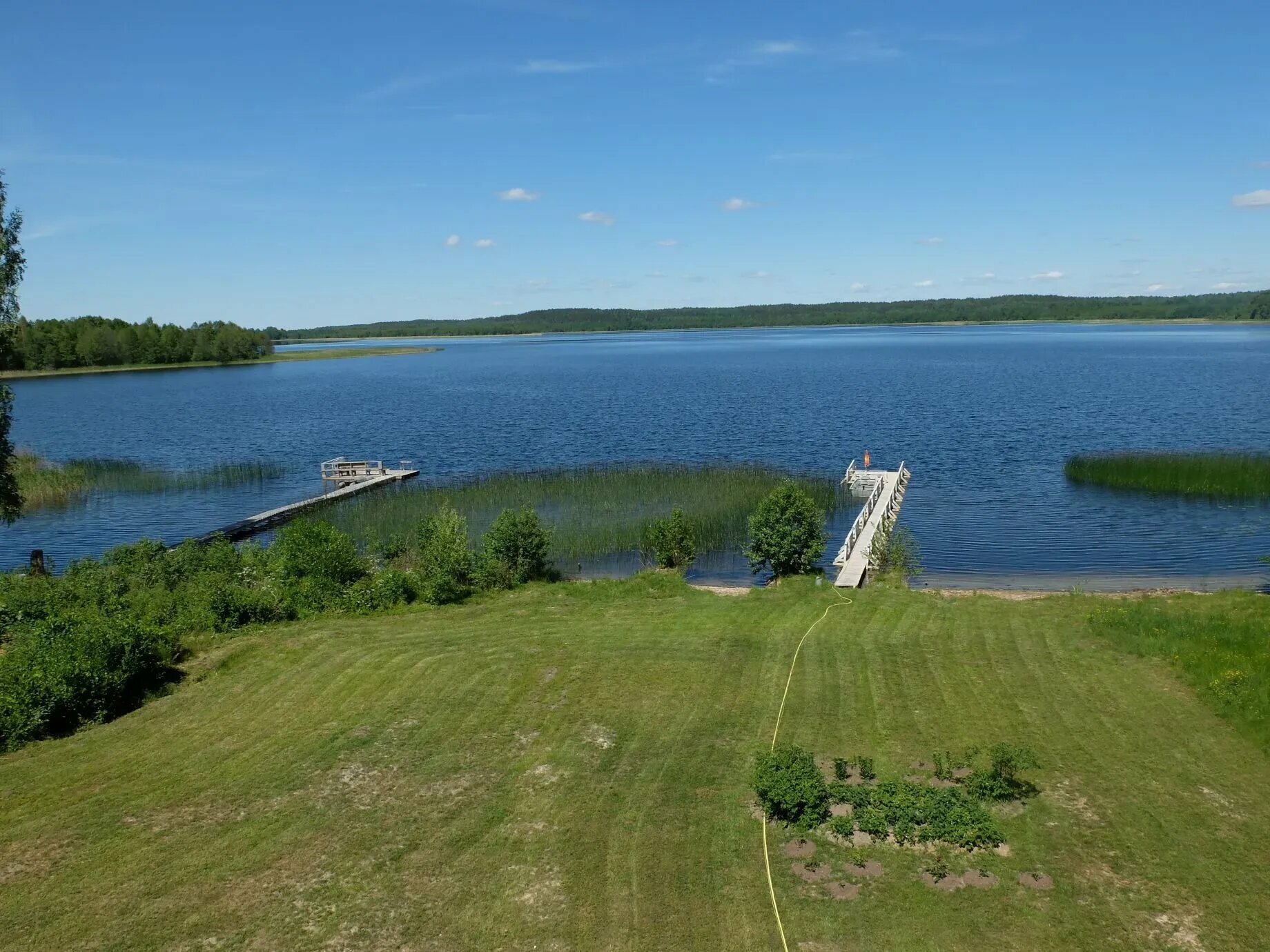 Дом с видом на озеро