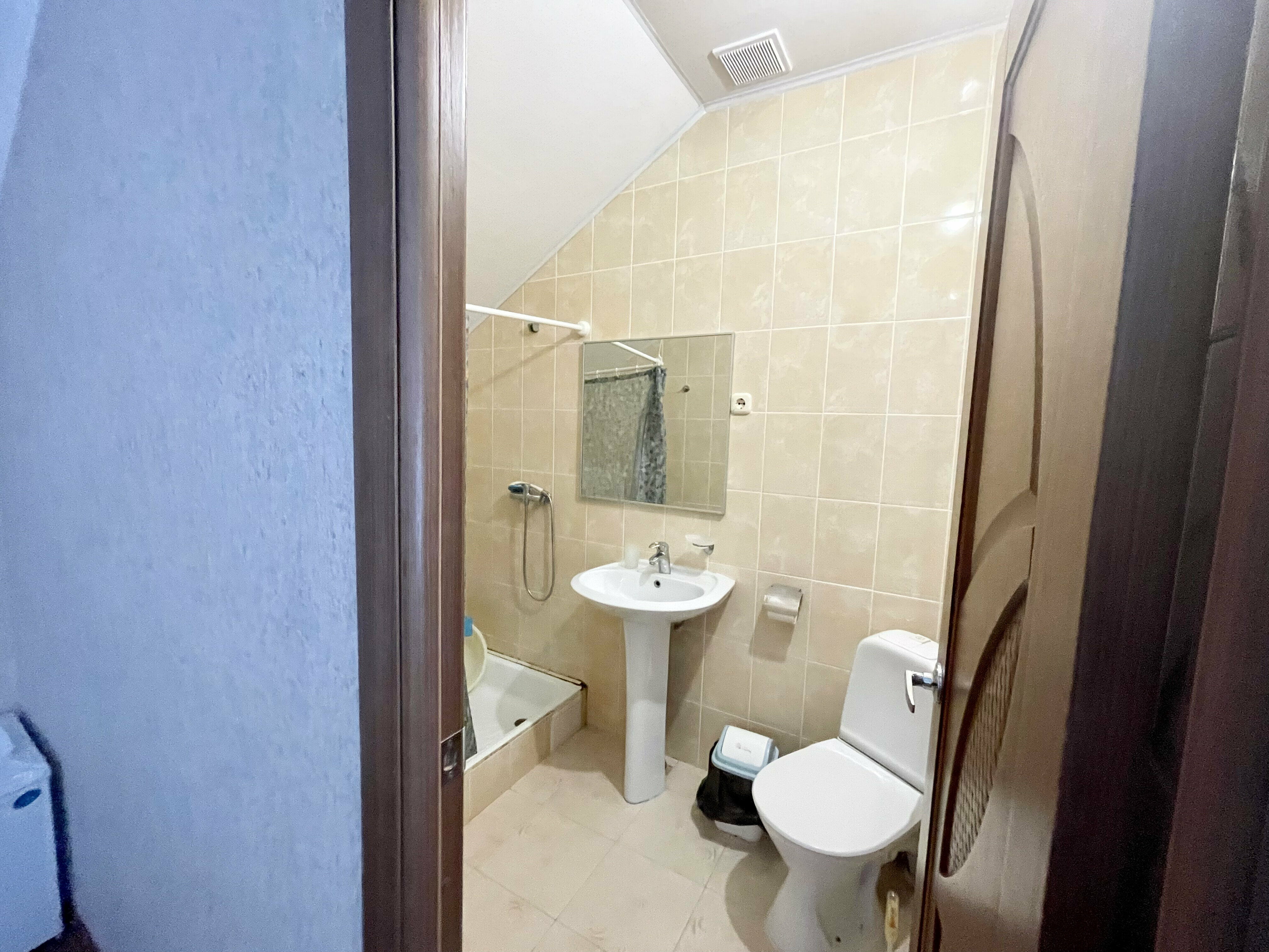 Двухместный Классический номер с доп местом и балконом