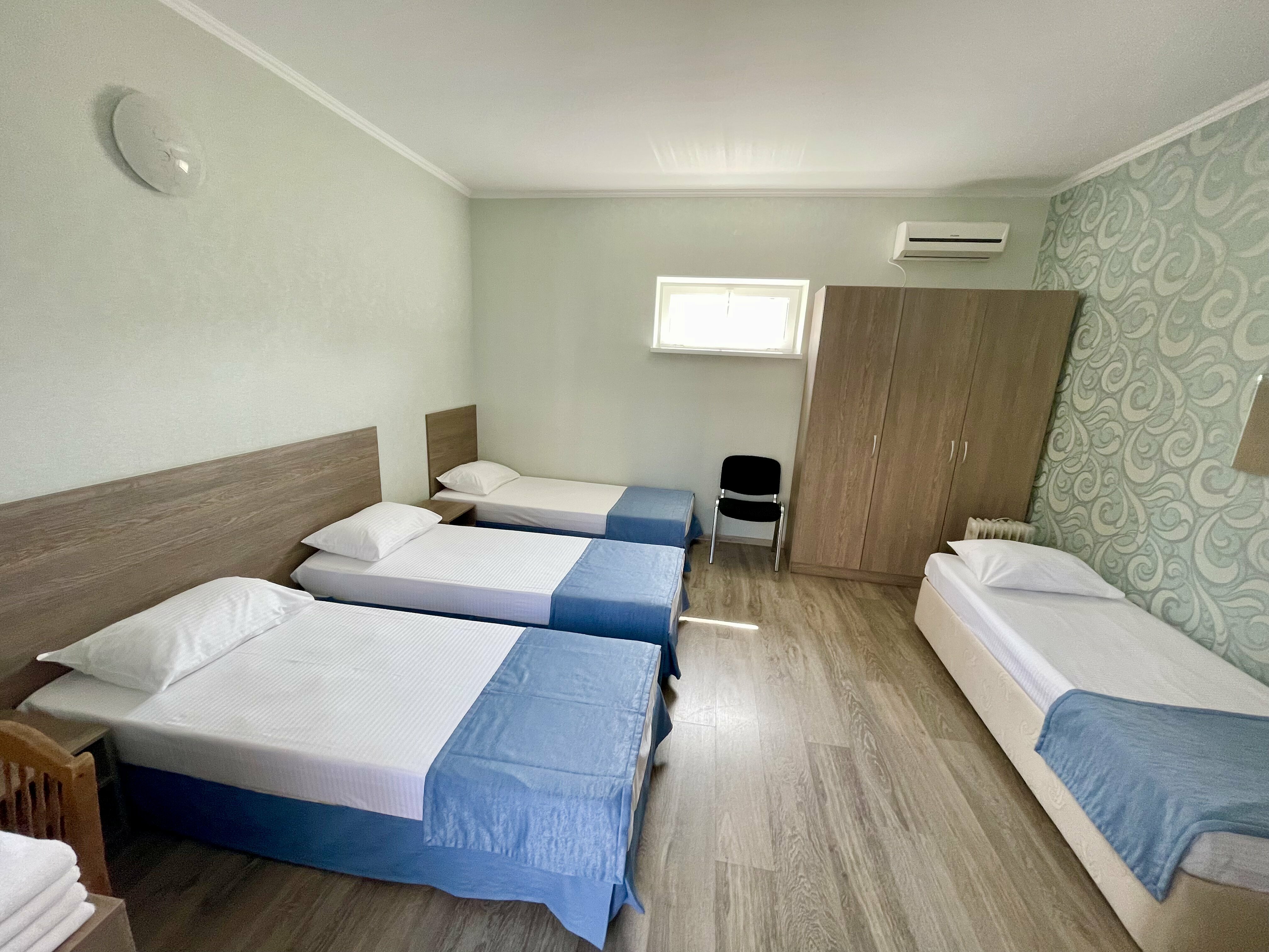 Четырехместный номер с балконом