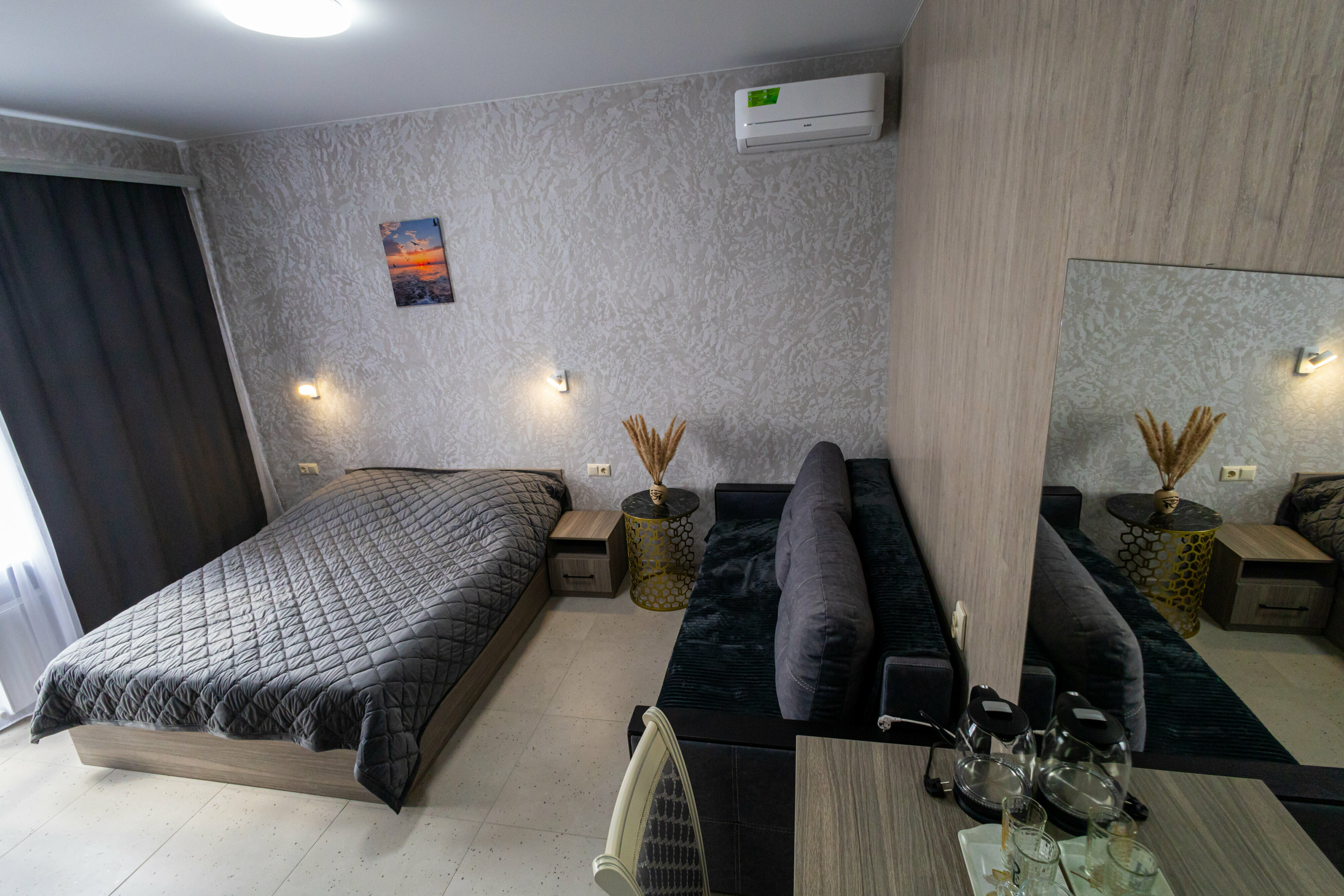 Четырехместный номер "Комфорт" с балконом.