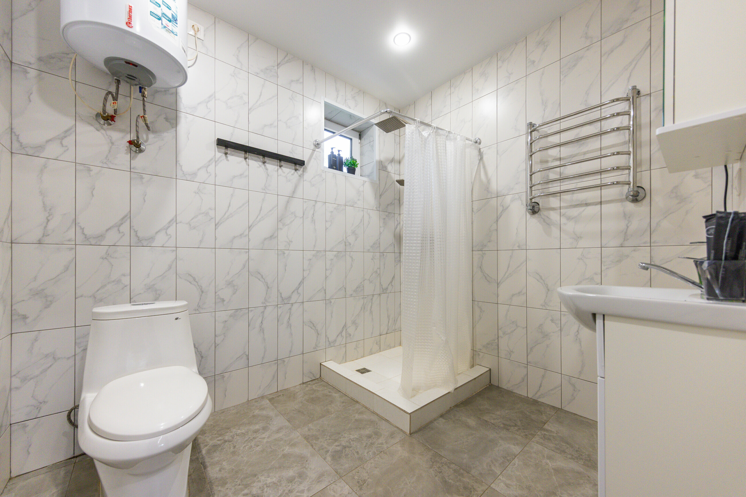 Дом с балконом