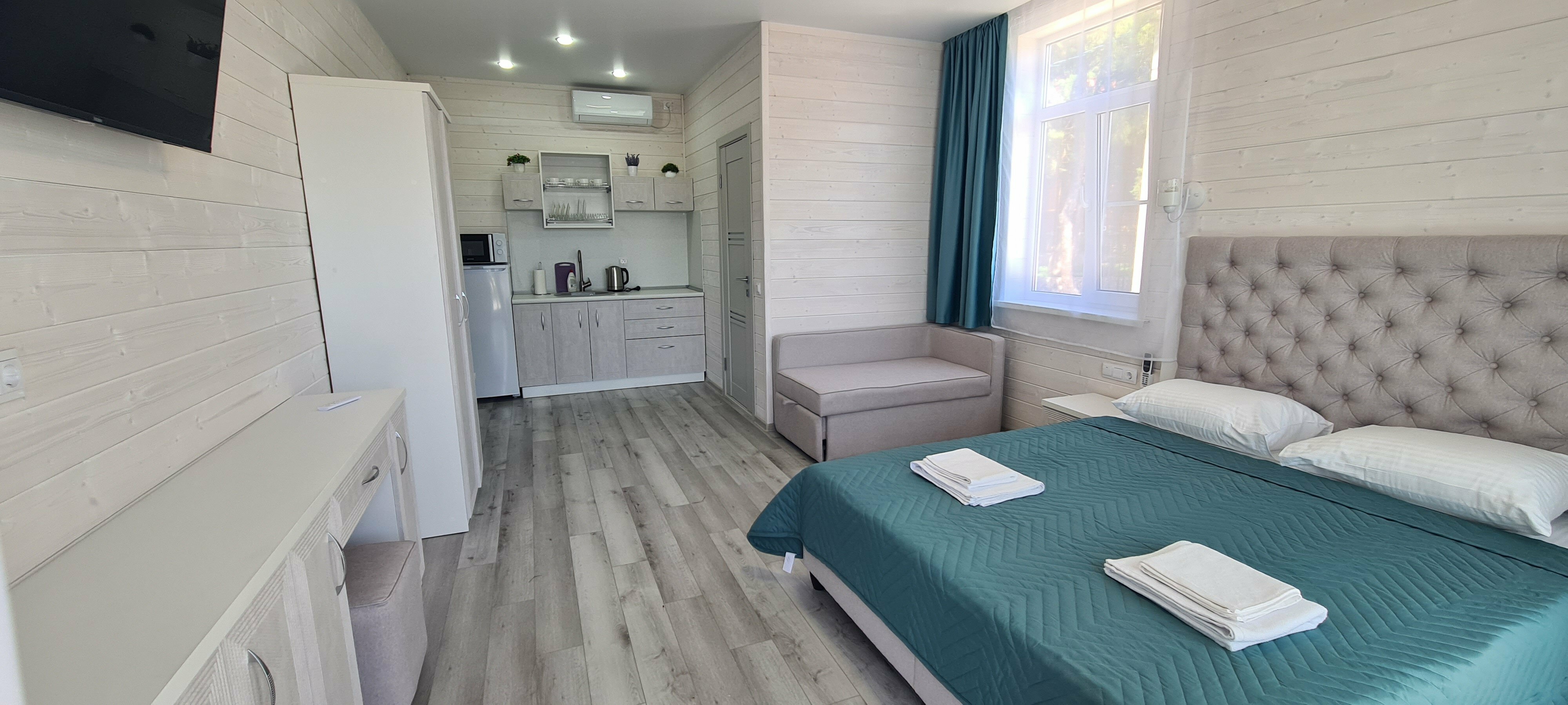 ДВУХМЕСТНЫЙ НОМЕР С ДОП.МЕСТОМ И КУХНЕЙ