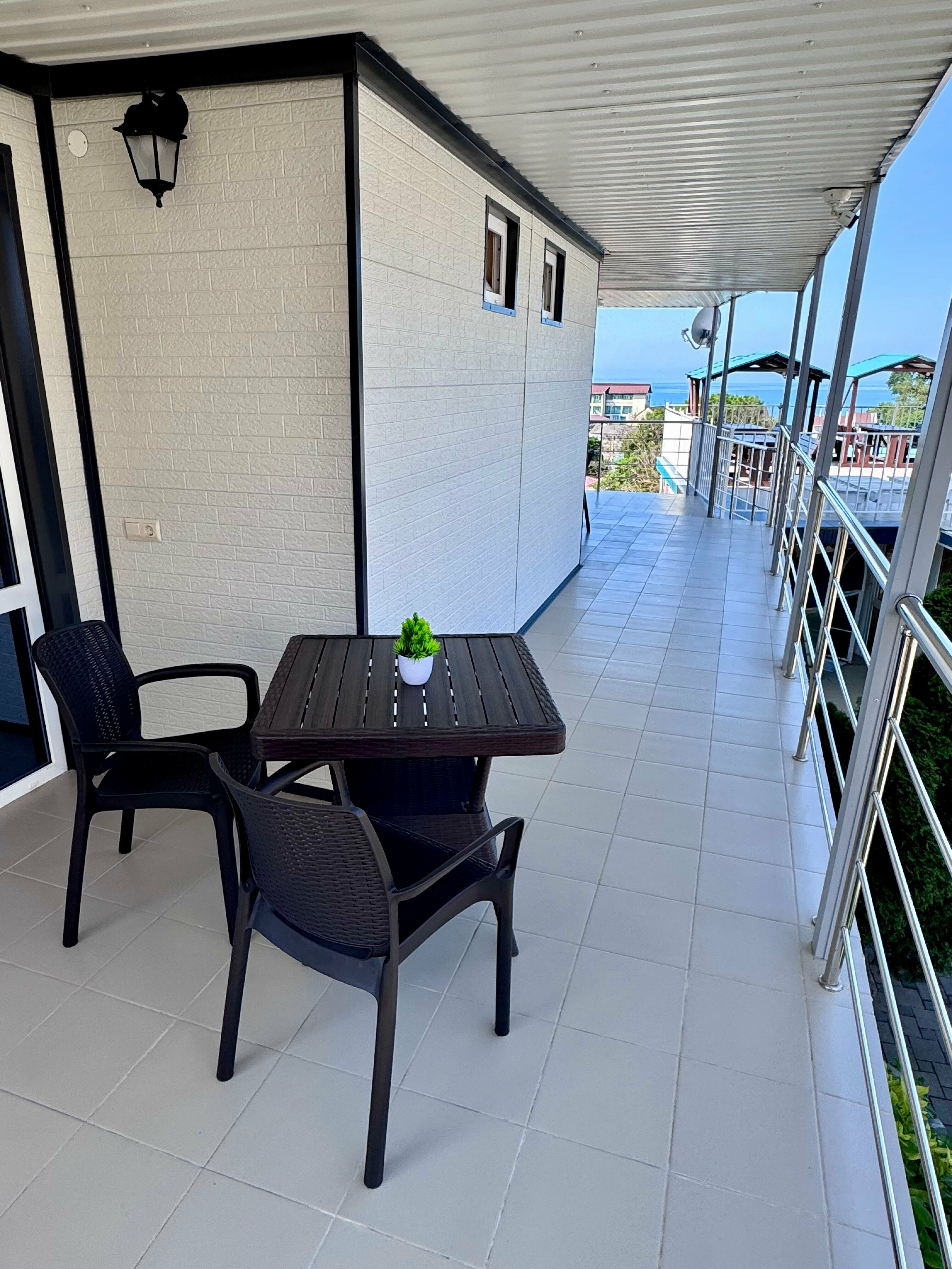 Семейный номер с видом на море