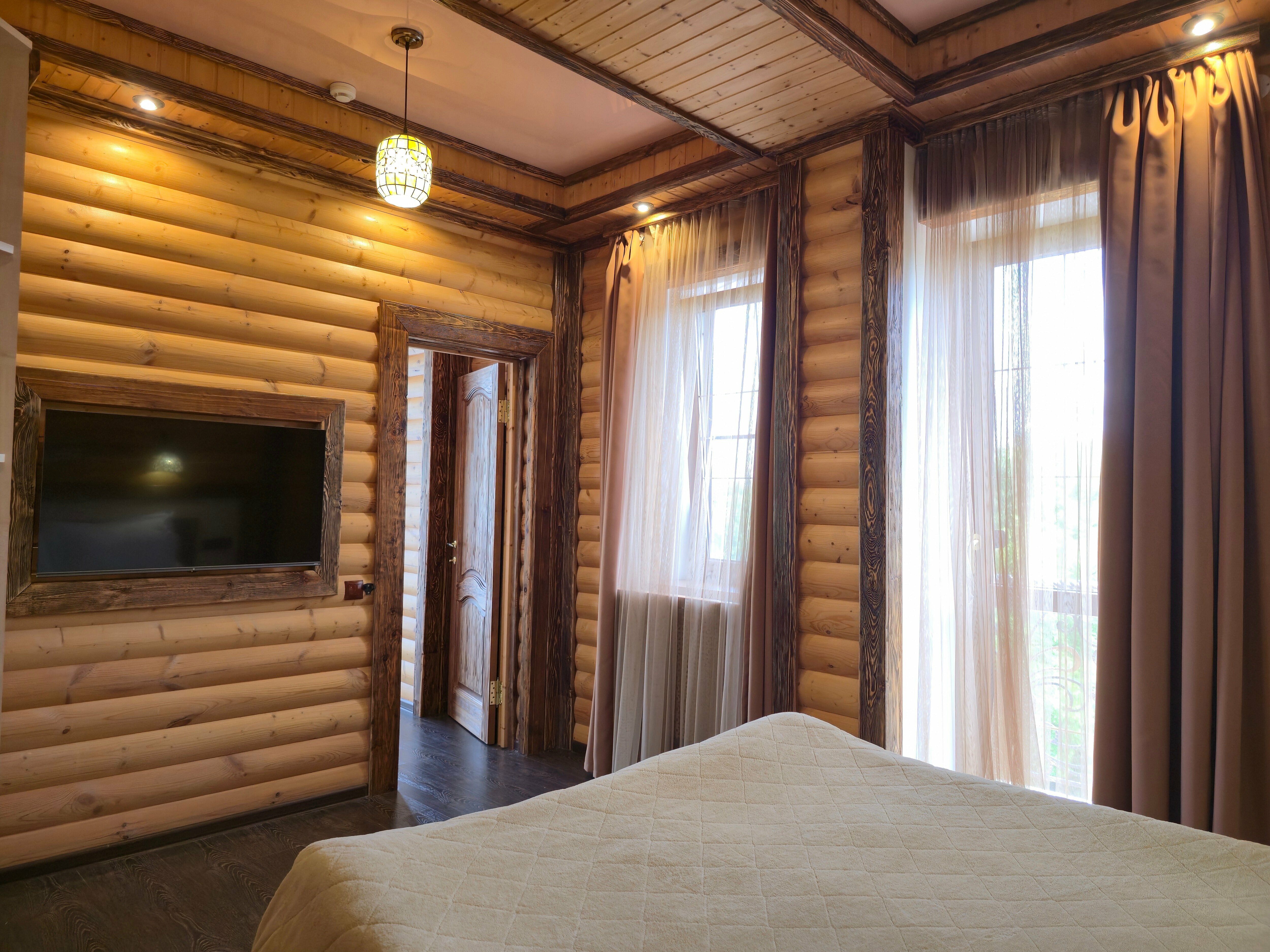 Люкс с кроватью размера «king-size» и гидромассажной ванной