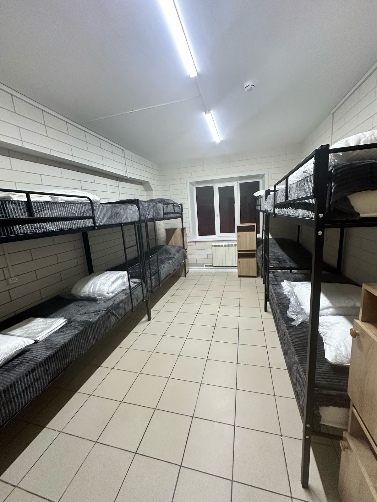 Кровать в общем 6-местном номере