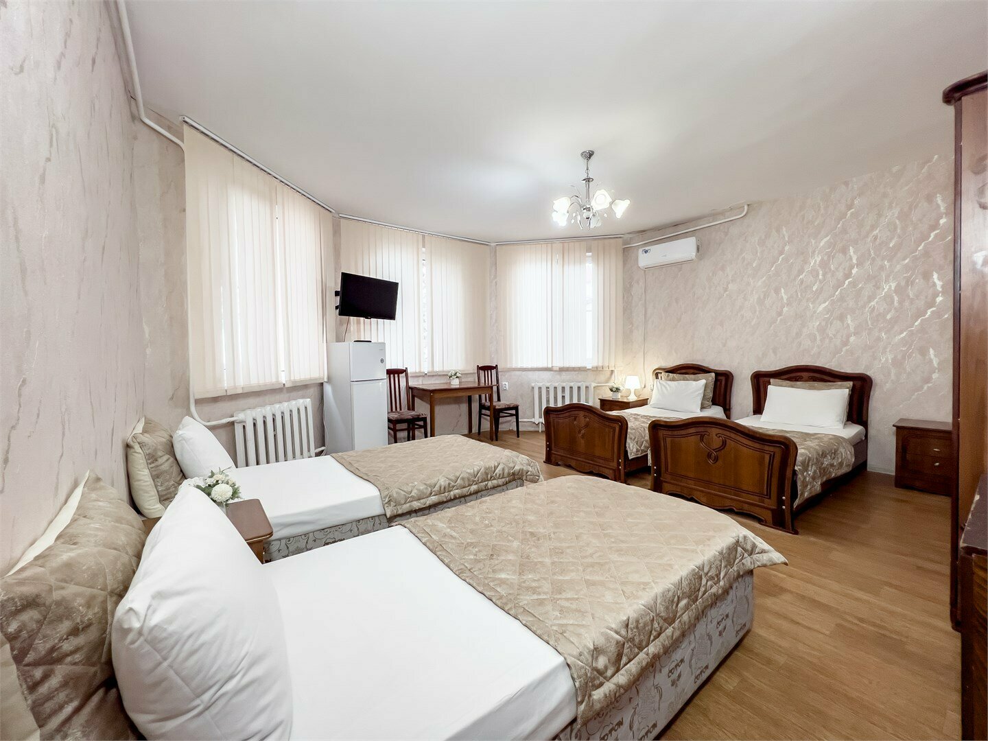 Четырехместный