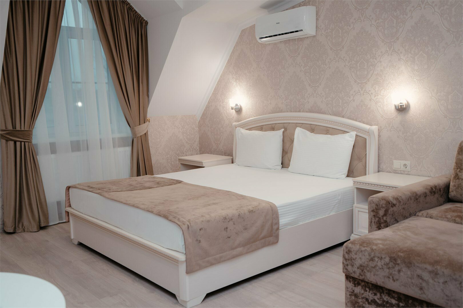 Номер полулюкс (Джуниор Сюит)