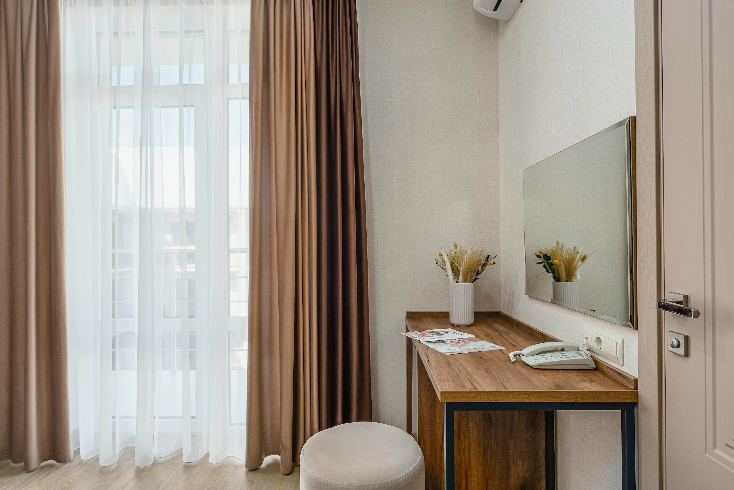 Трехместный номер с балконом