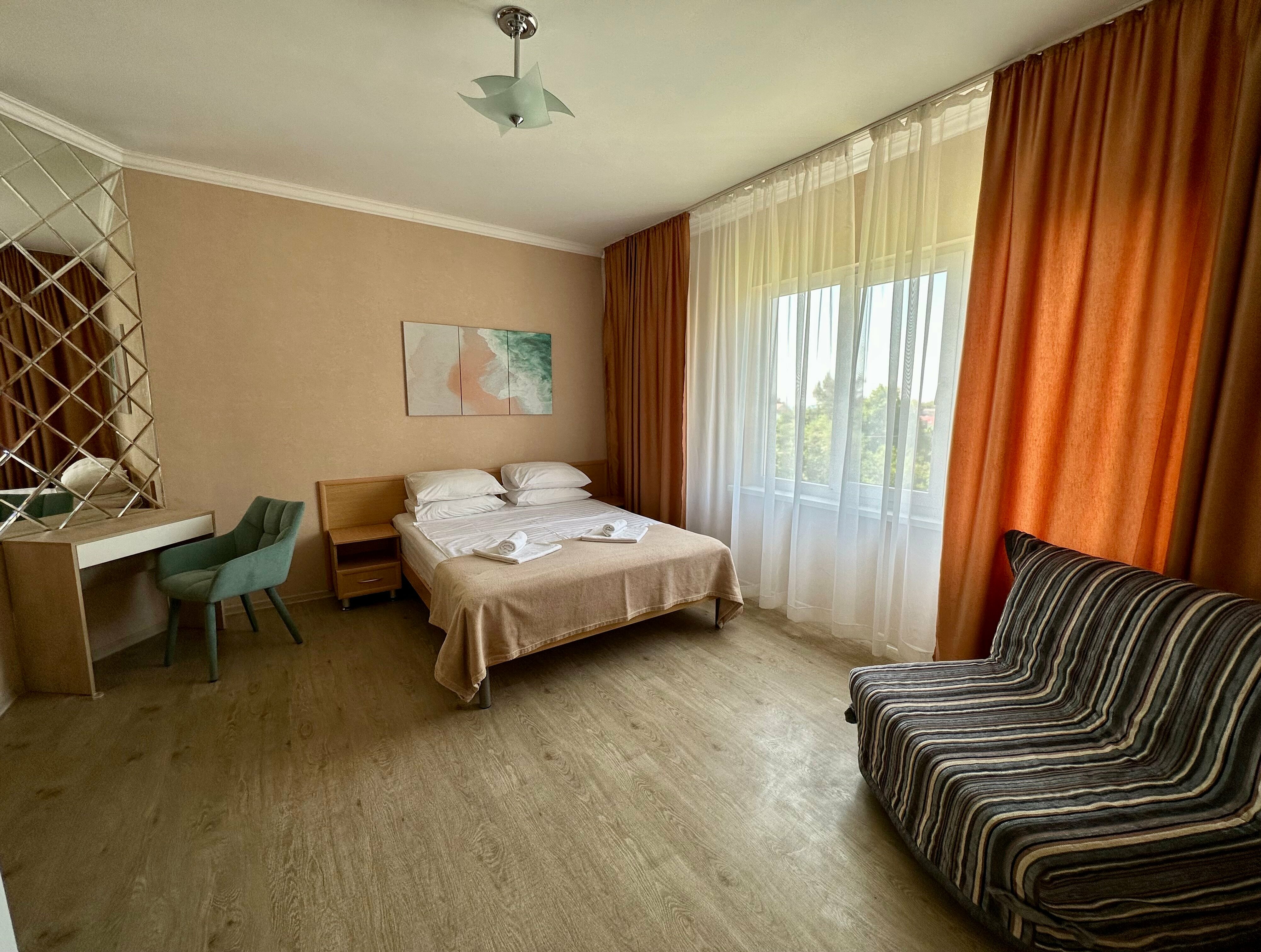 Стандартный трехместный номер