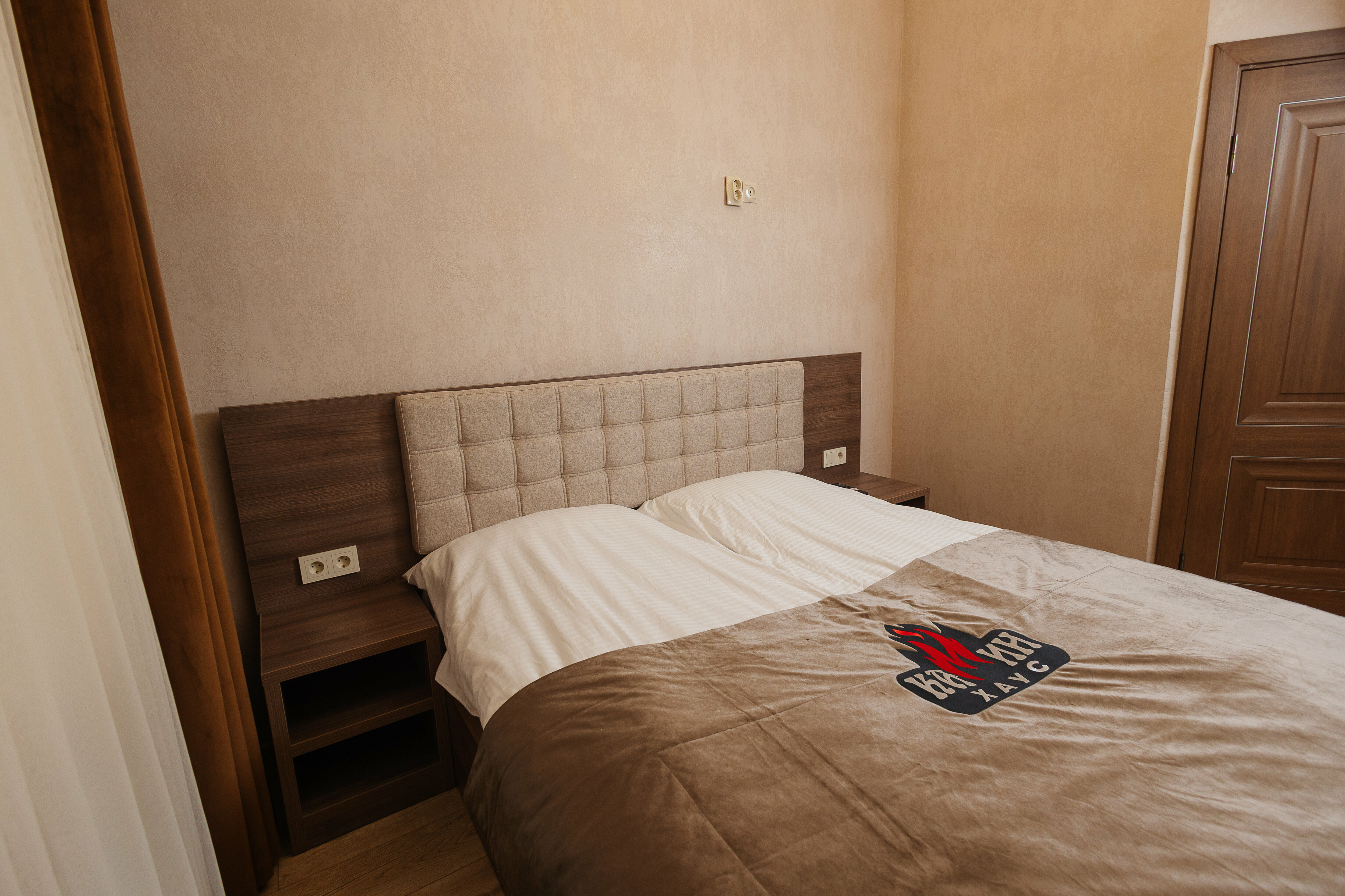 семейный 2-х комнатный с камином