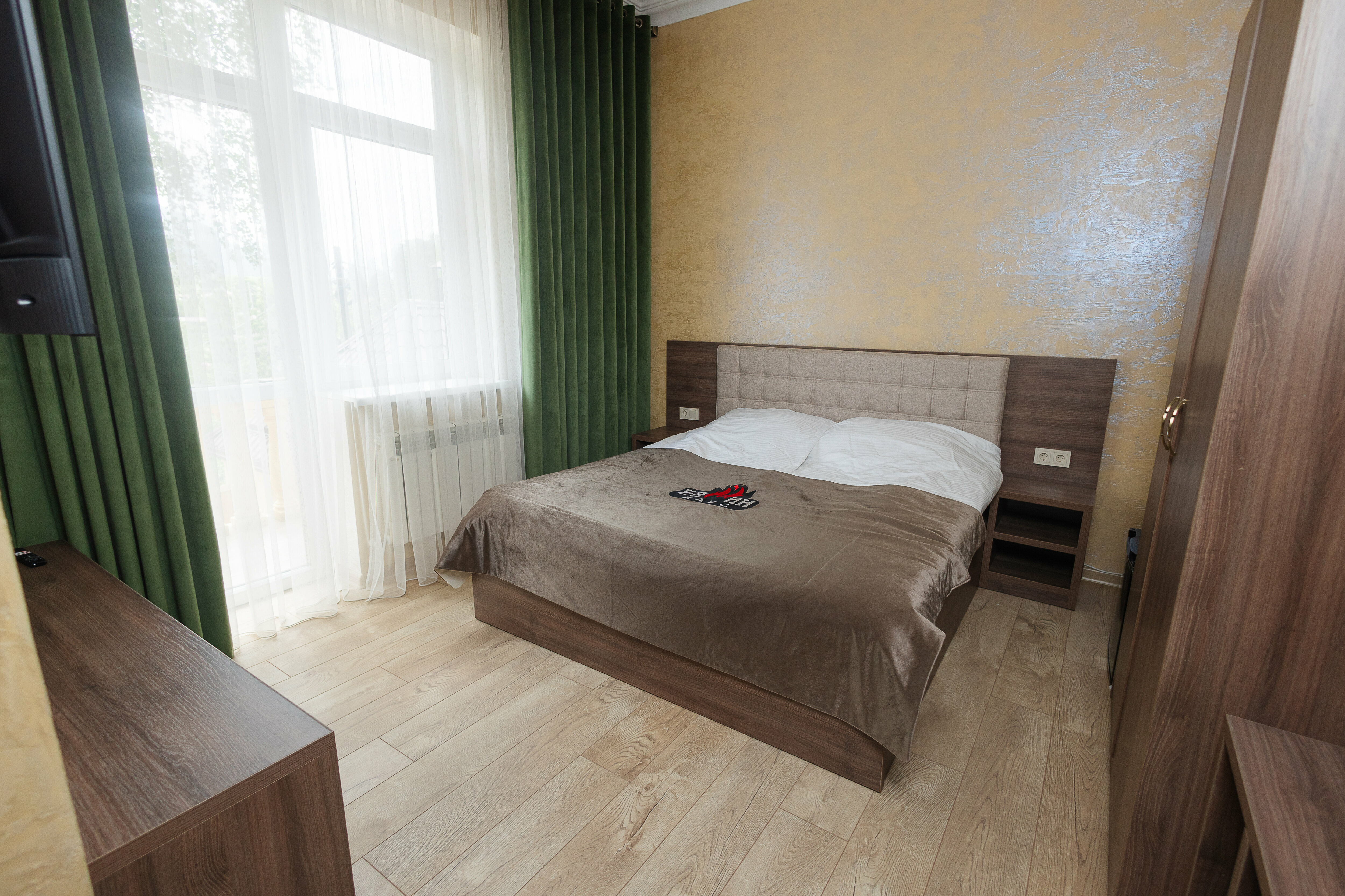 Улучшенный с балконом