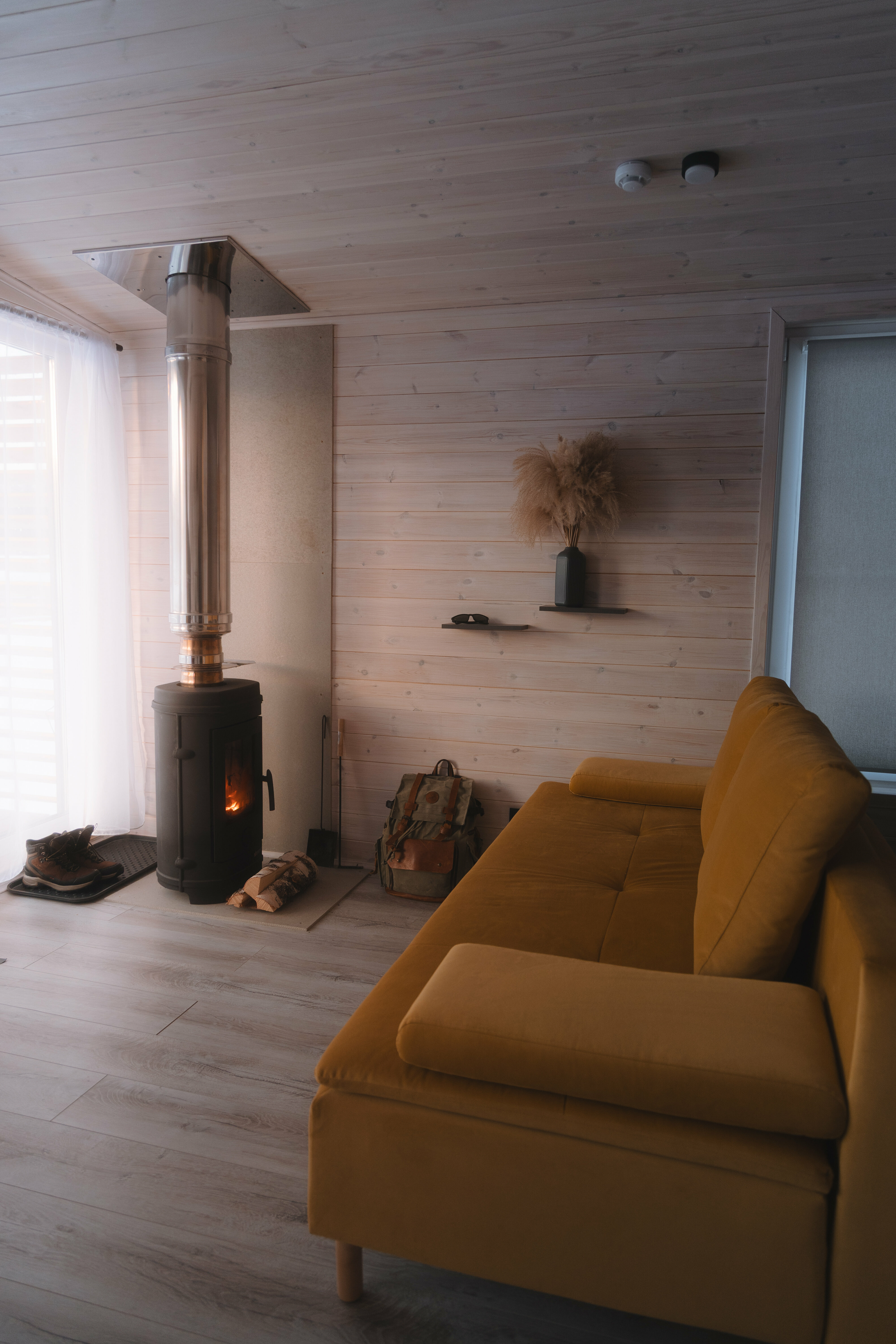 Дом с видом на лес и горы