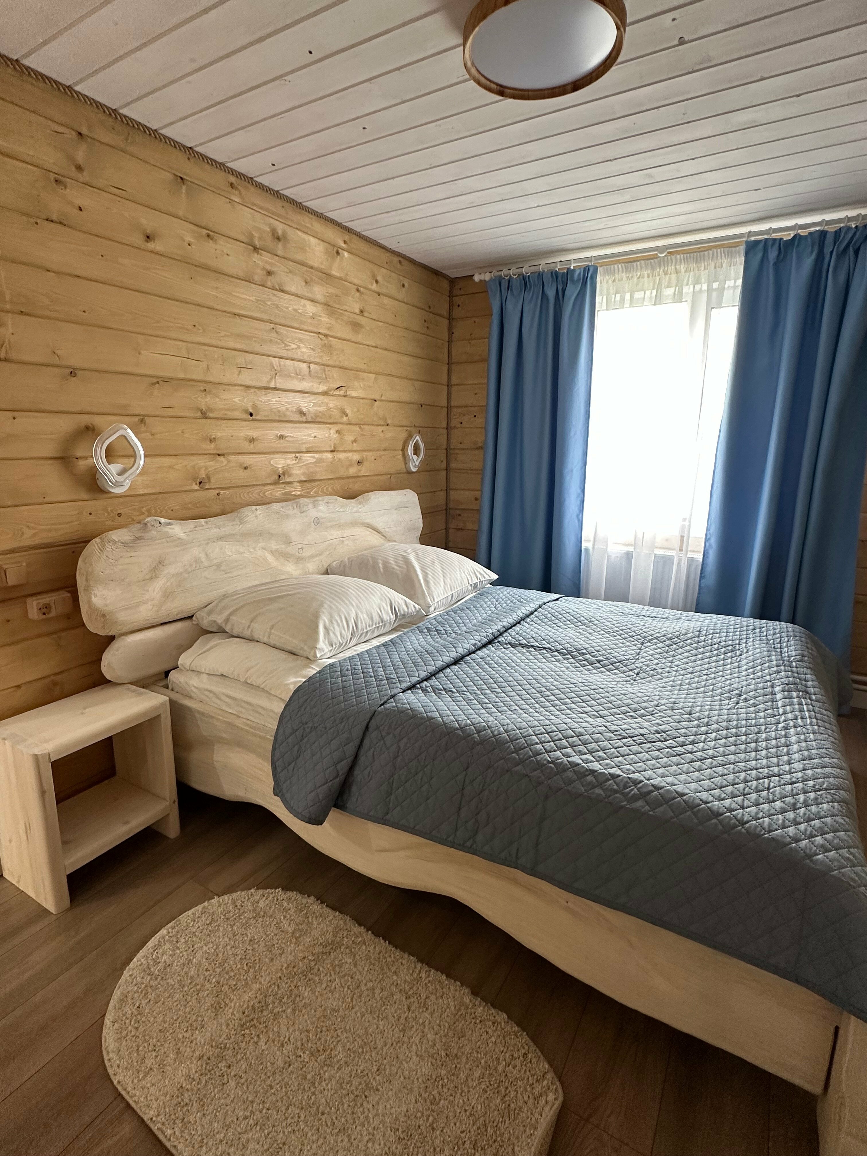 Семейный домик с двумя комнатами и уютной кухней