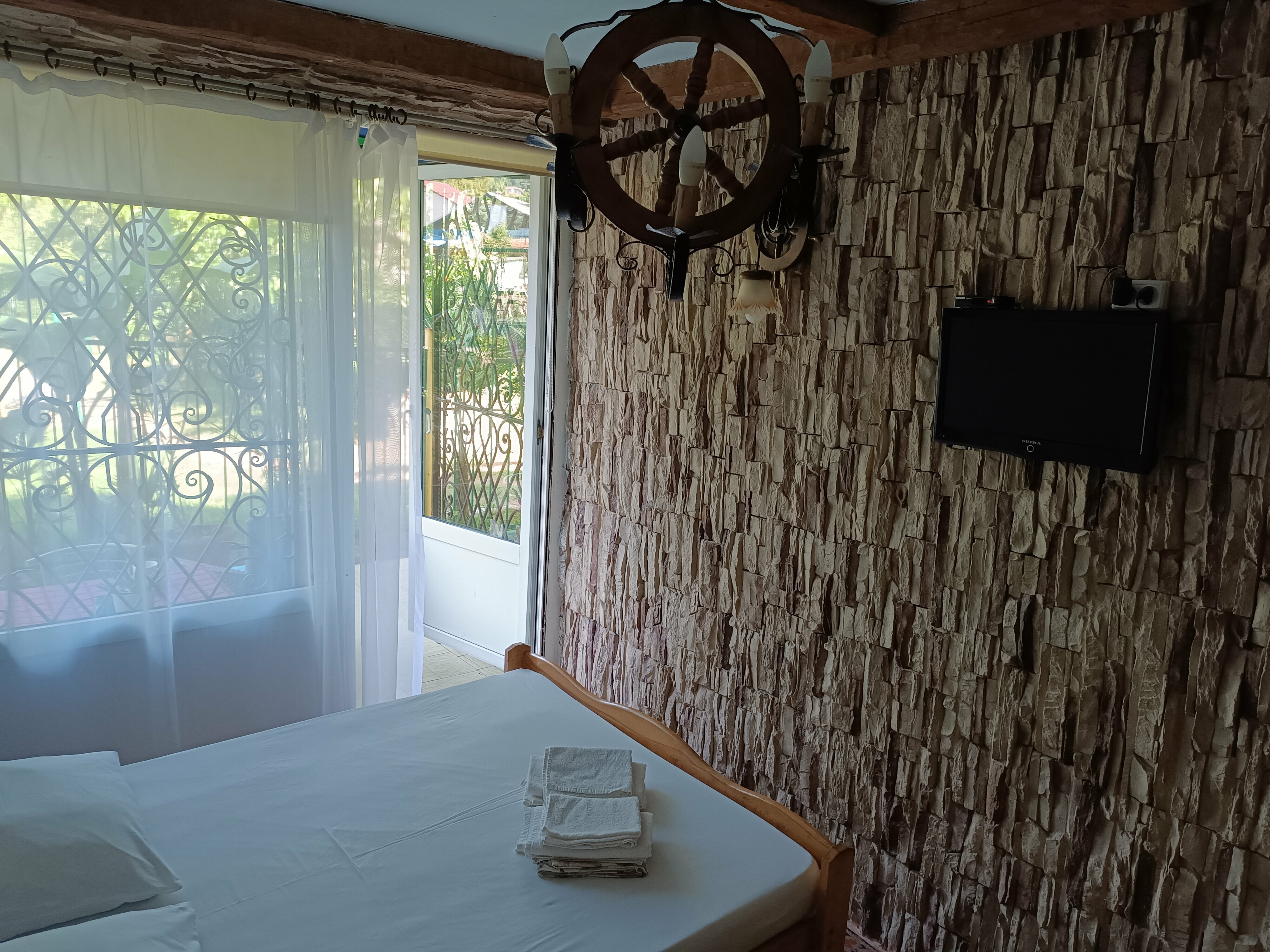 Номер-студия с видом на сад