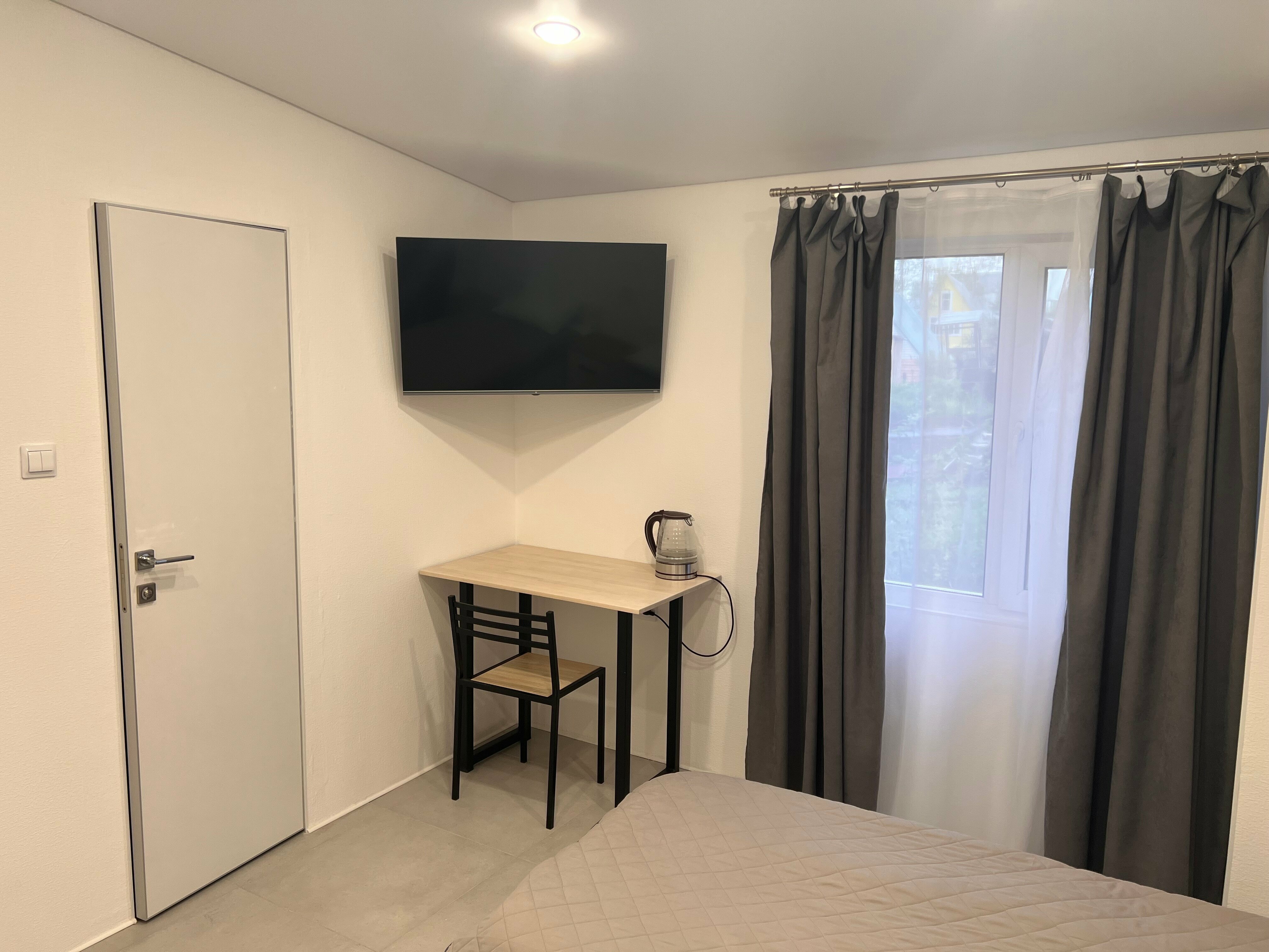 Современный двухместный номер в гостевом доме с отдельными кроватями