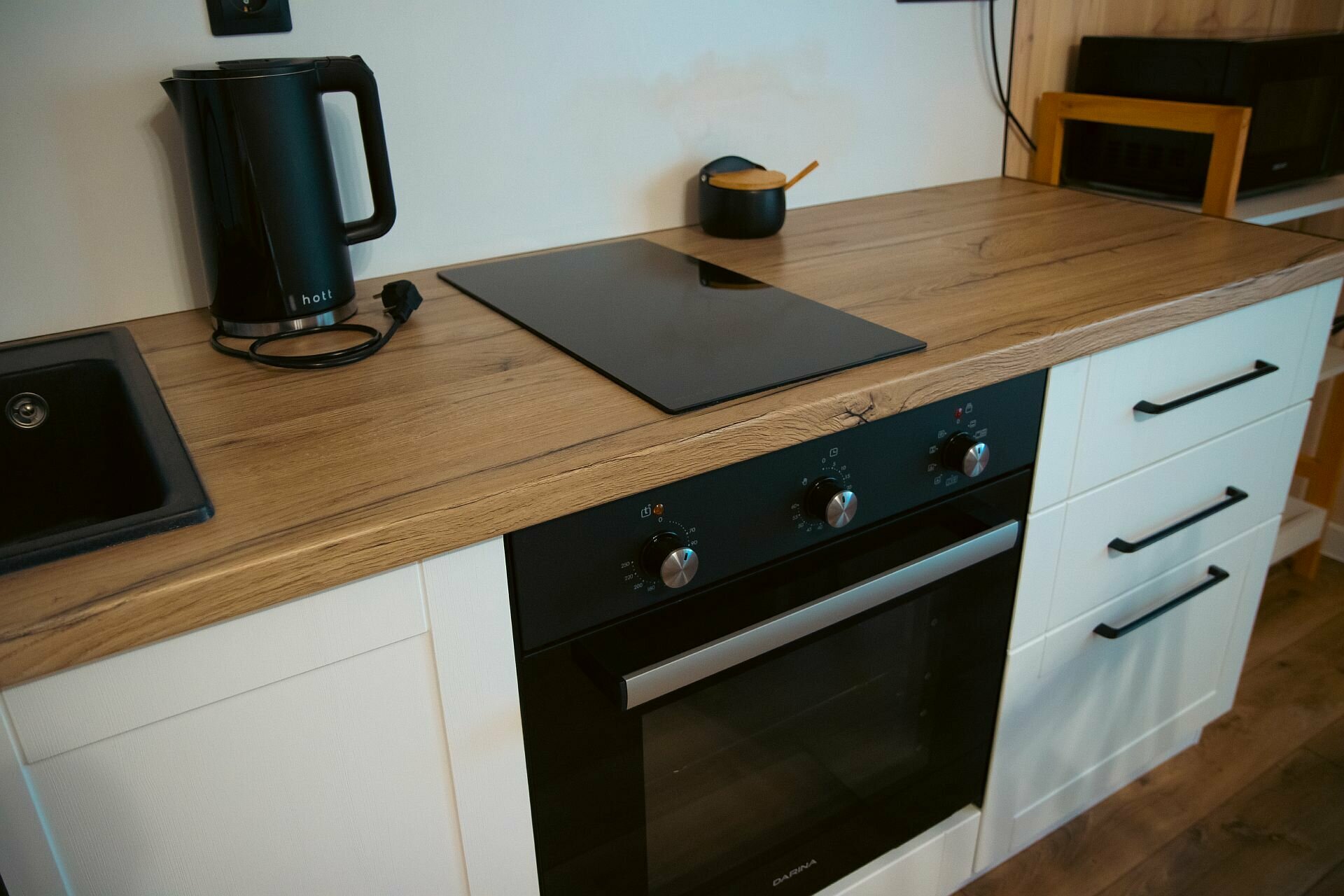 Трехместный номер с видом на горы