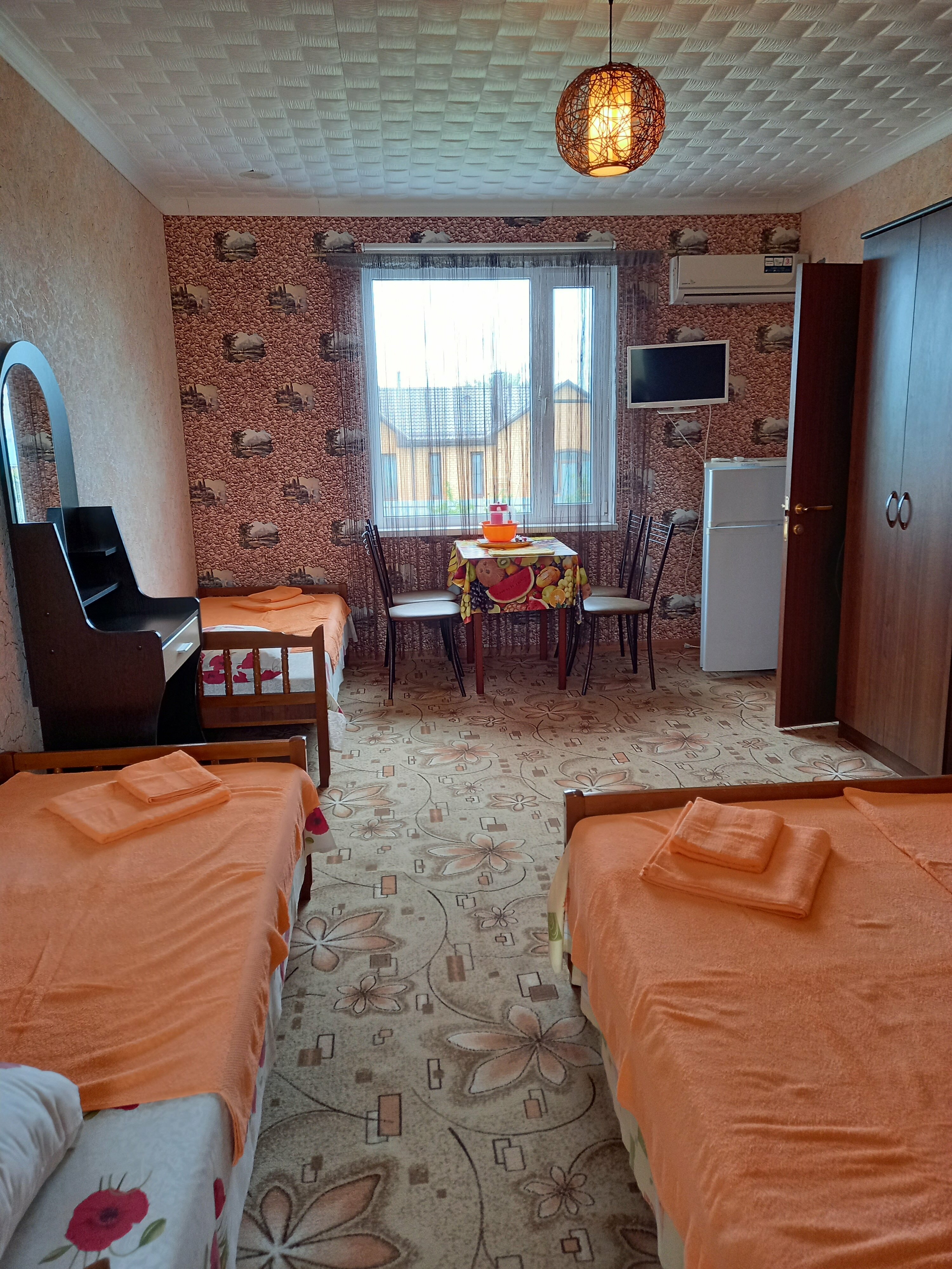 Четырехместный номер с балконом