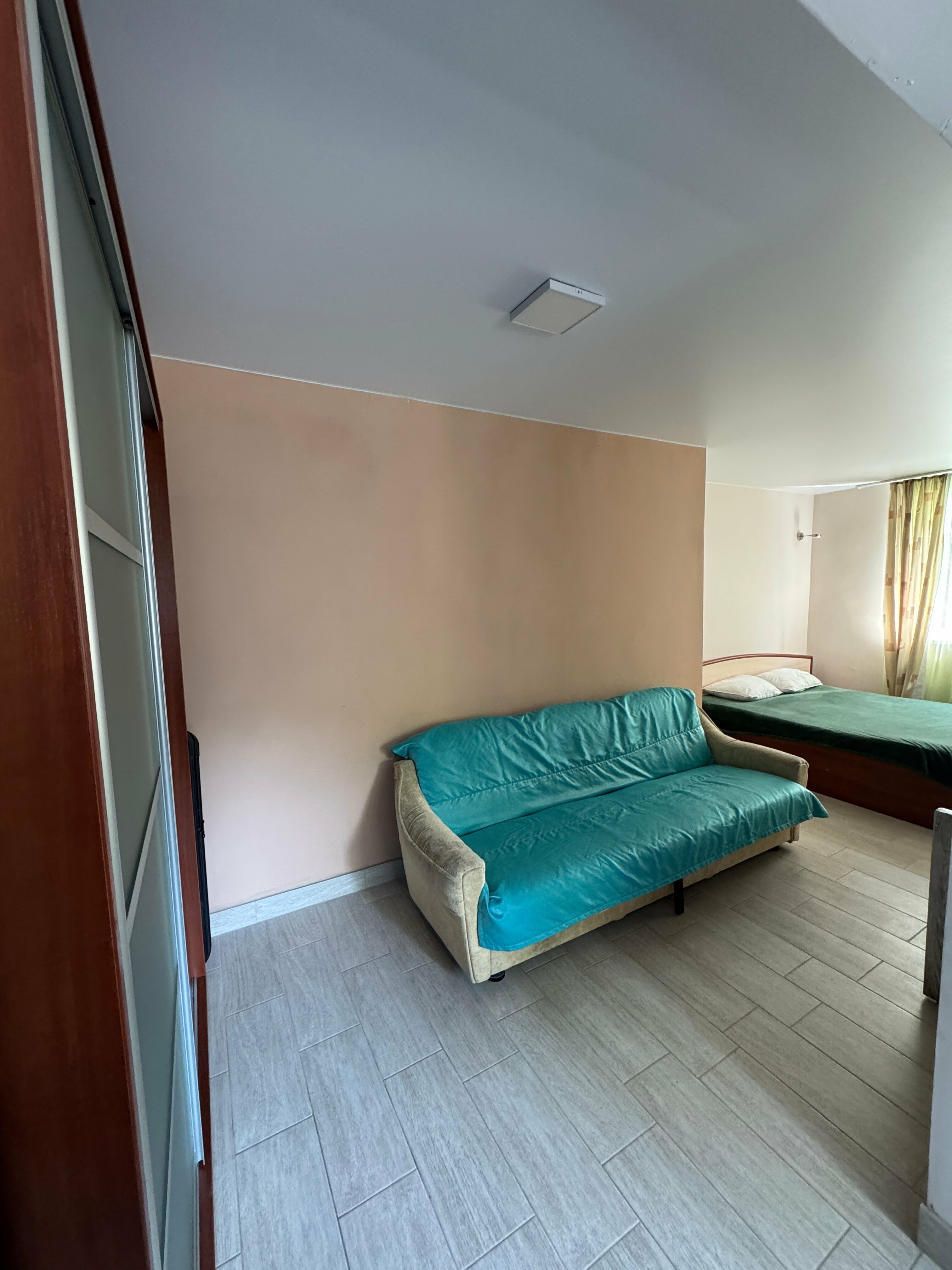 Семейный номер с выходом к беседкам