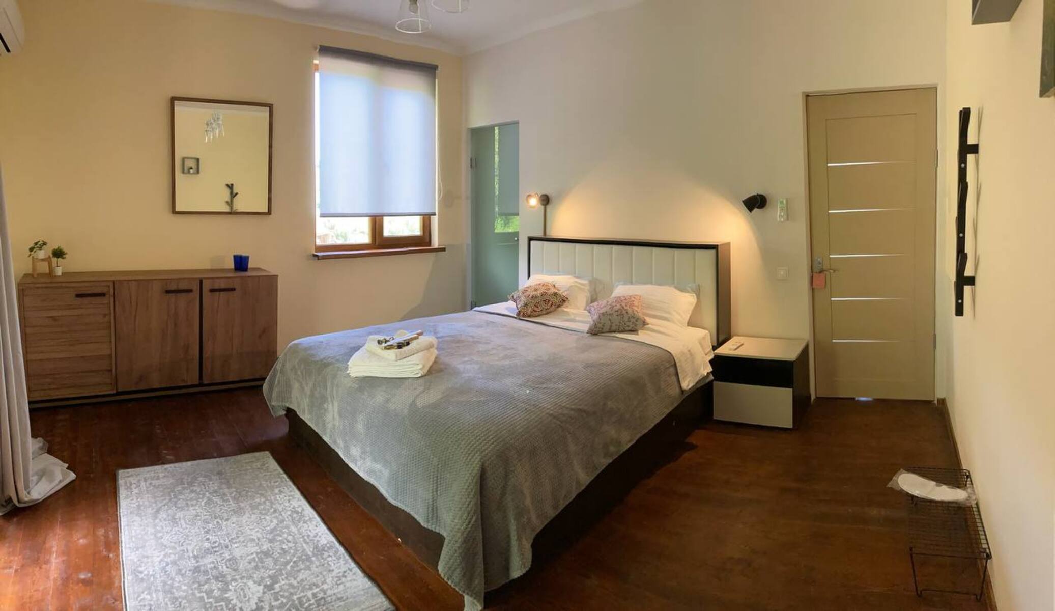 Стандарт с двуспальной кроватью и креслом-кроватью