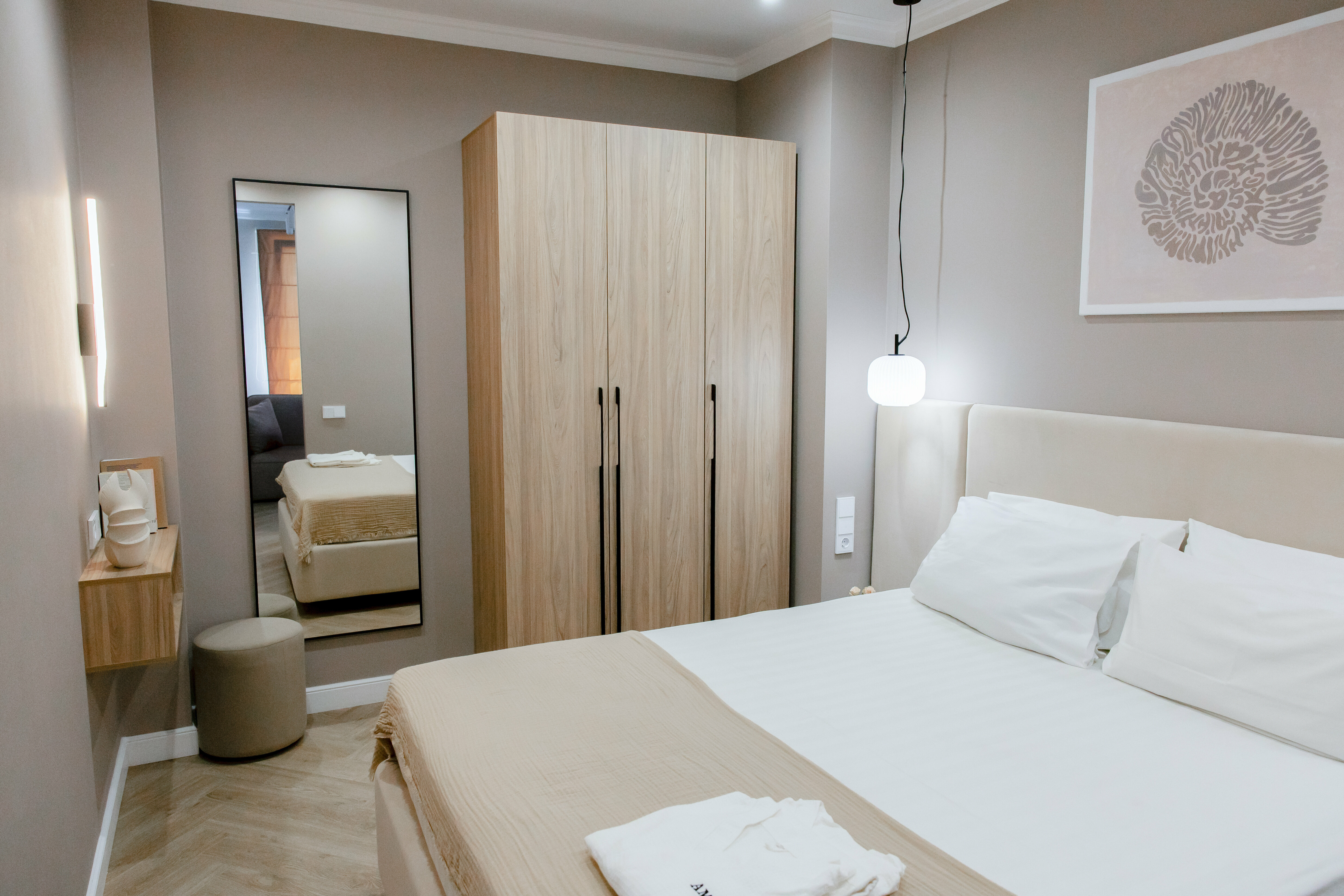 Светлые апартаменты