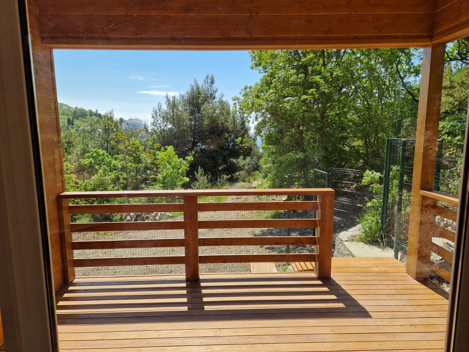 отдельный домик со своей террасой