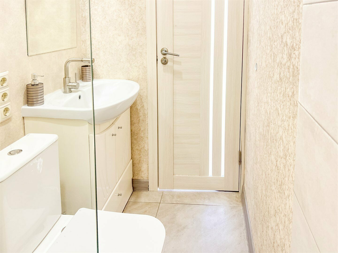 206 - Двухместная комната с кроватью размера "king-size", с видом на море. Собственная ванная комната